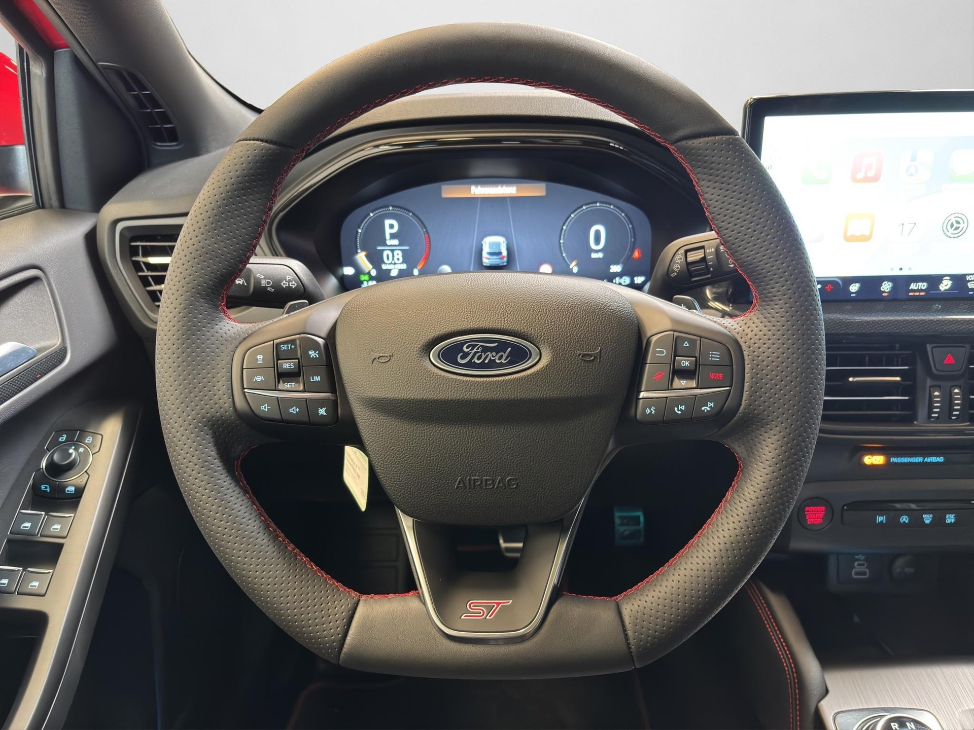 FORD Focus Station Wagon 2.3 EcoB ST X-image-5