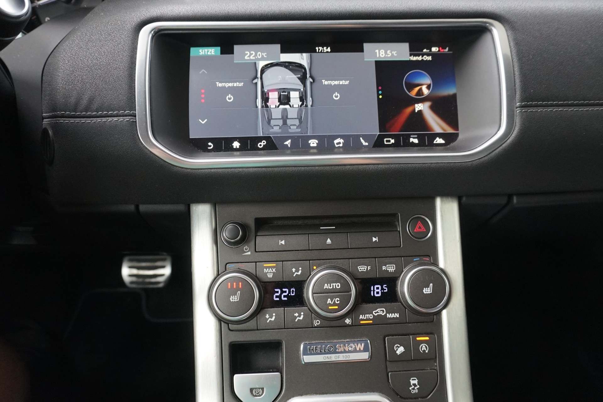 LAND ROVER Evoque 2.0Si4 HSE Dynamic-image-17