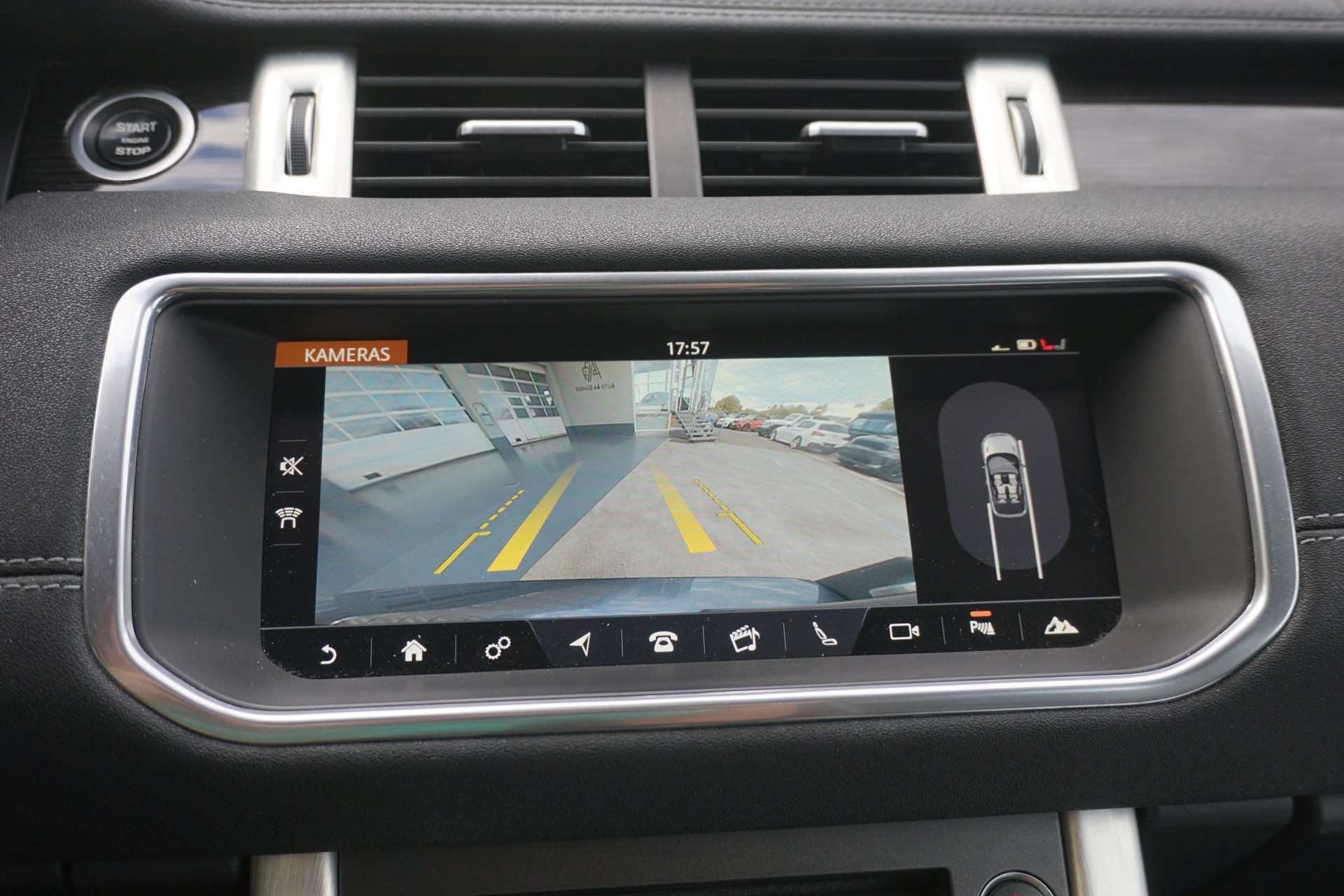 LAND ROVER Evoque 2.0Si4 HSE Dynamic-image-19