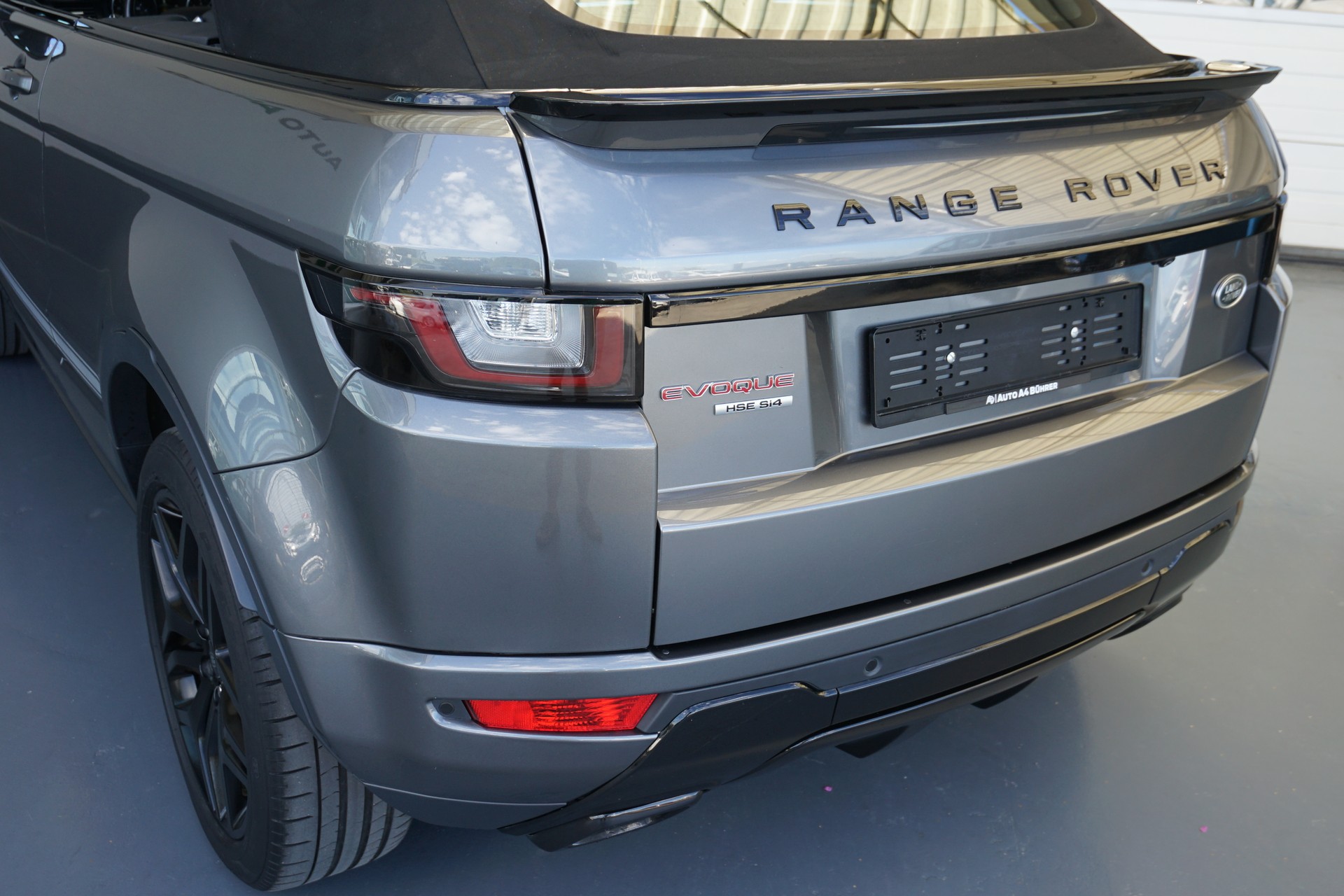 LAND ROVER Evoque 2.0Si4 HSE Dynamic-image-9