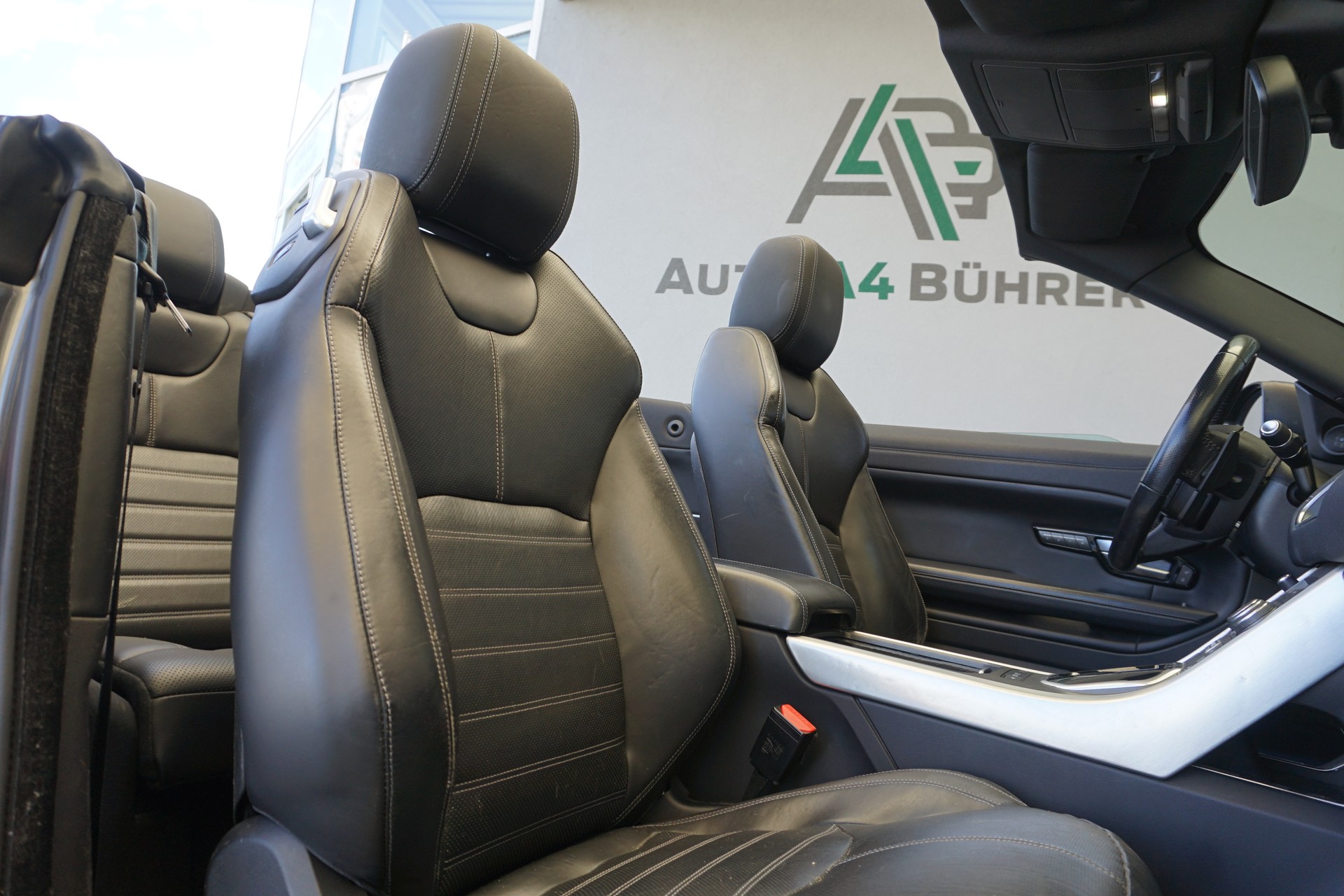 LAND ROVER Evoque 2.0Si4 HSE Dynamic-image-20