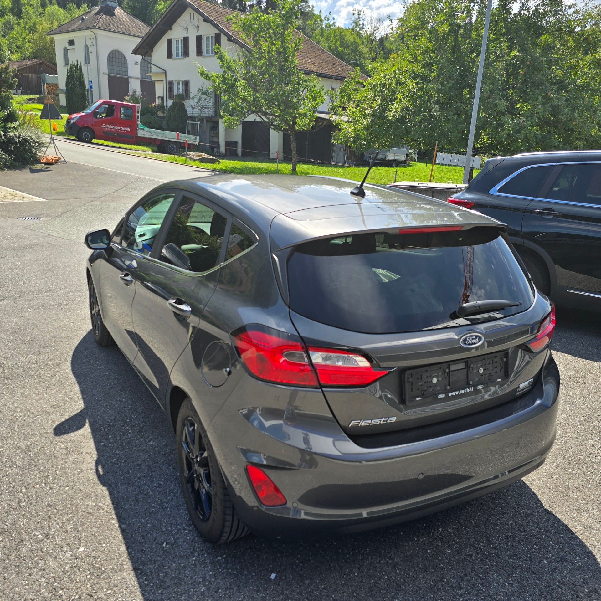 FORD Fiesta 1.0 EcoB Hybrid Titanium-image-2