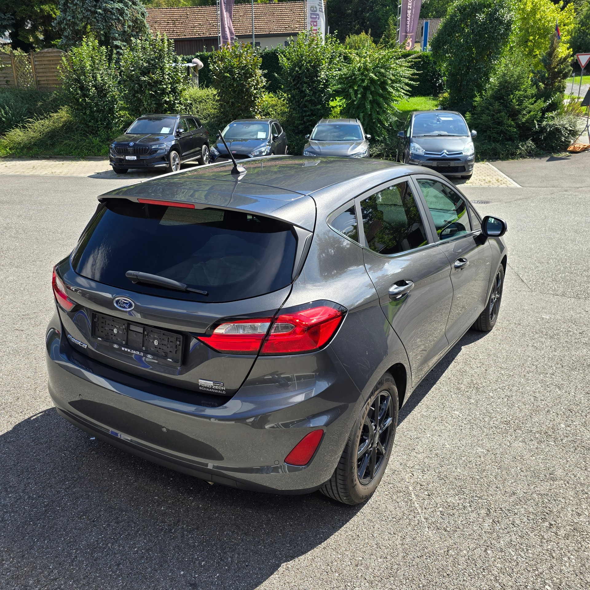 FORD Fiesta 1.0 EcoB Hybrid Titanium-image-3