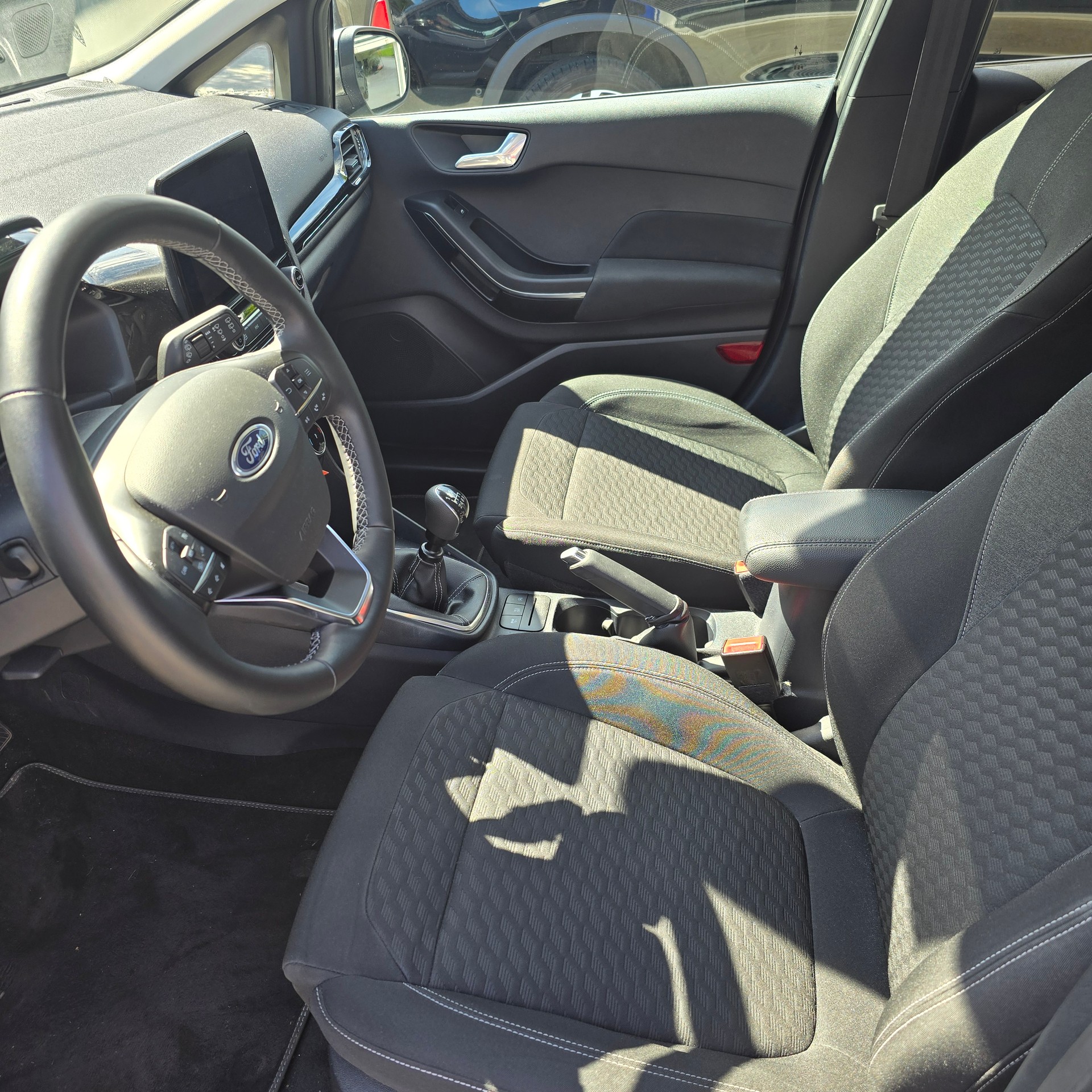 FORD Fiesta 1.0 EcoB Hybrid Titanium-image-8
