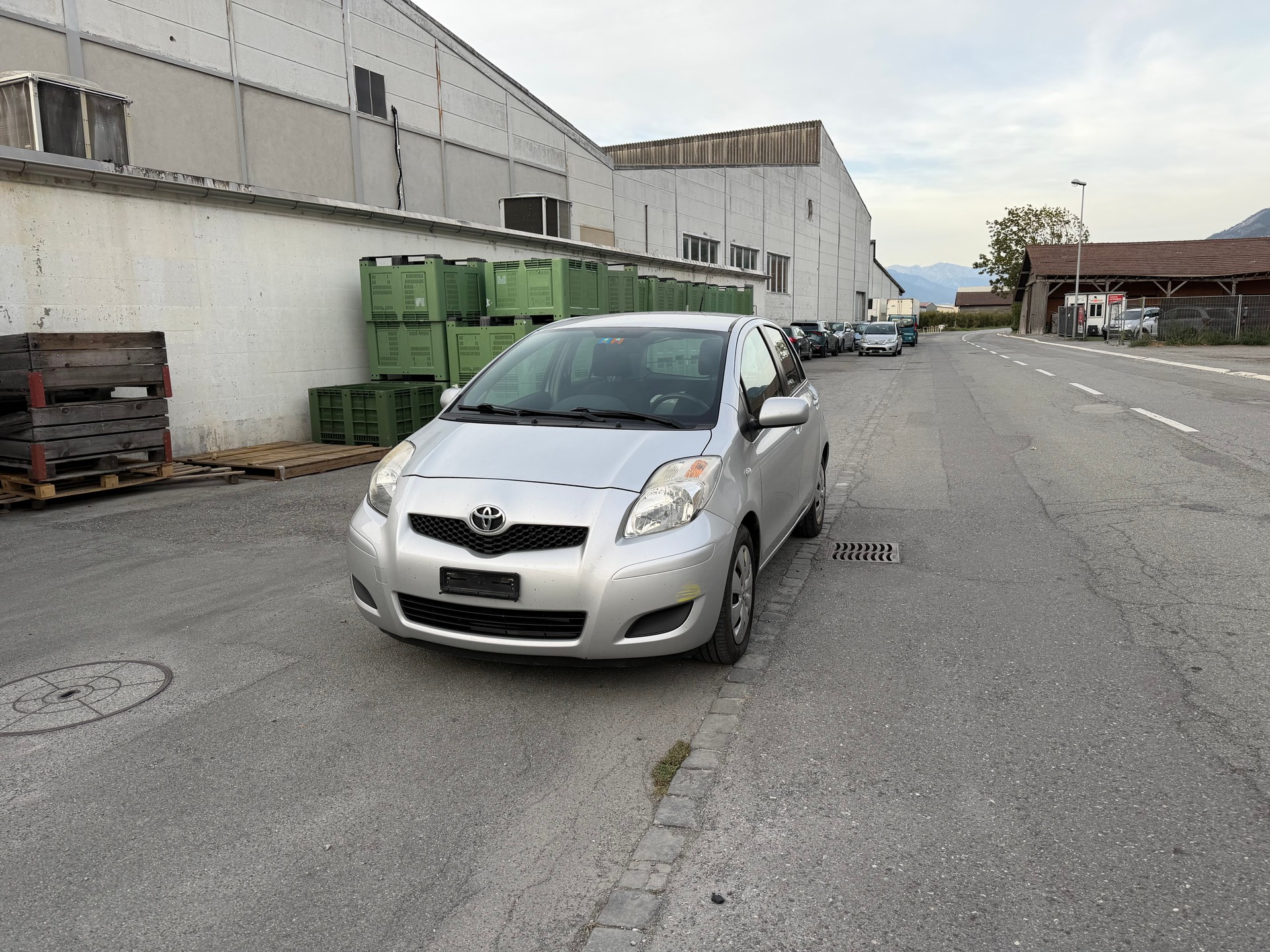 TOYOTA Yaris 1.33 Linea Sol-image-1