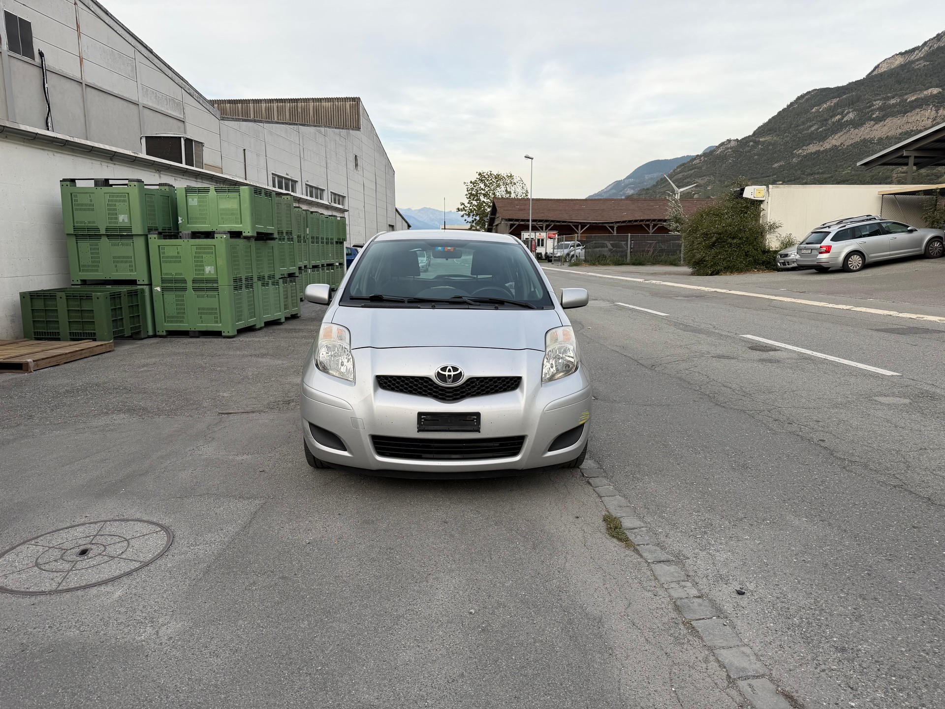 TOYOTA Yaris 1.33 Linea Sol-image-0