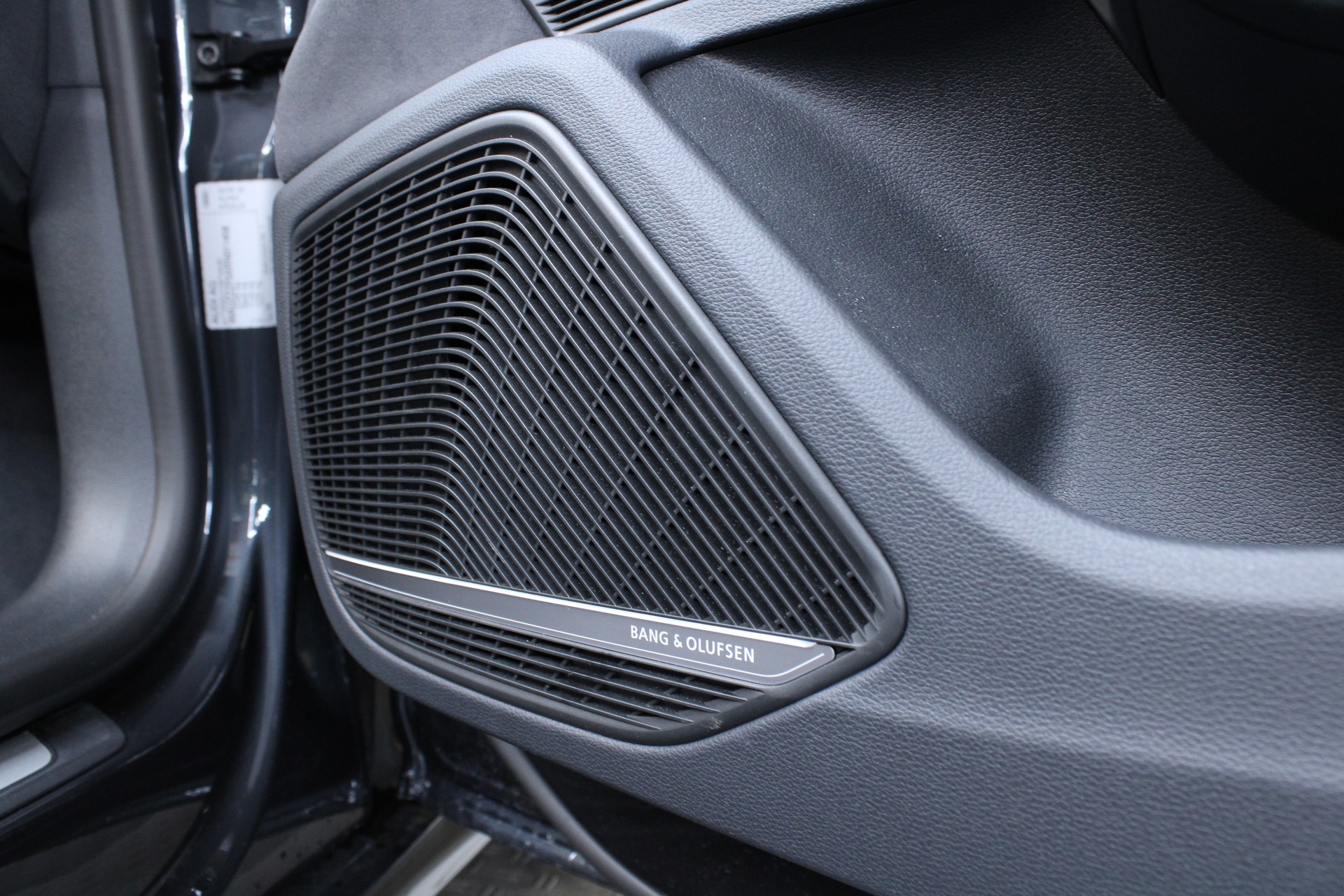 AUDI A5 Cabriolet 45 TFSI advanced quattro 3x S-Line / MASSAGE / Bang & Olufsen-image-9