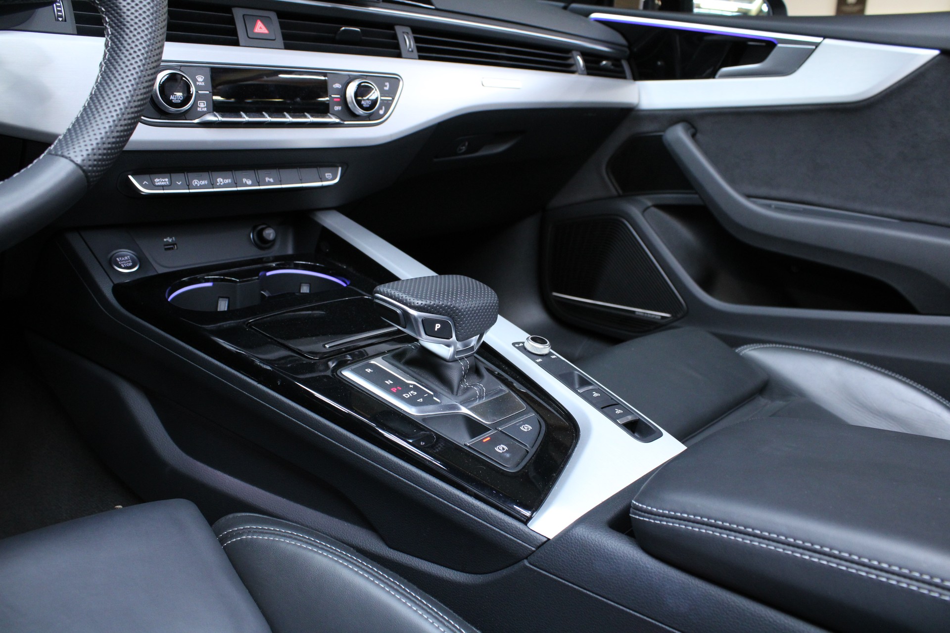 AUDI A5 Cabriolet 45 TFSI advanced quattro 3x S-Line / MASSAGE / Bang & Olufsen-image-5