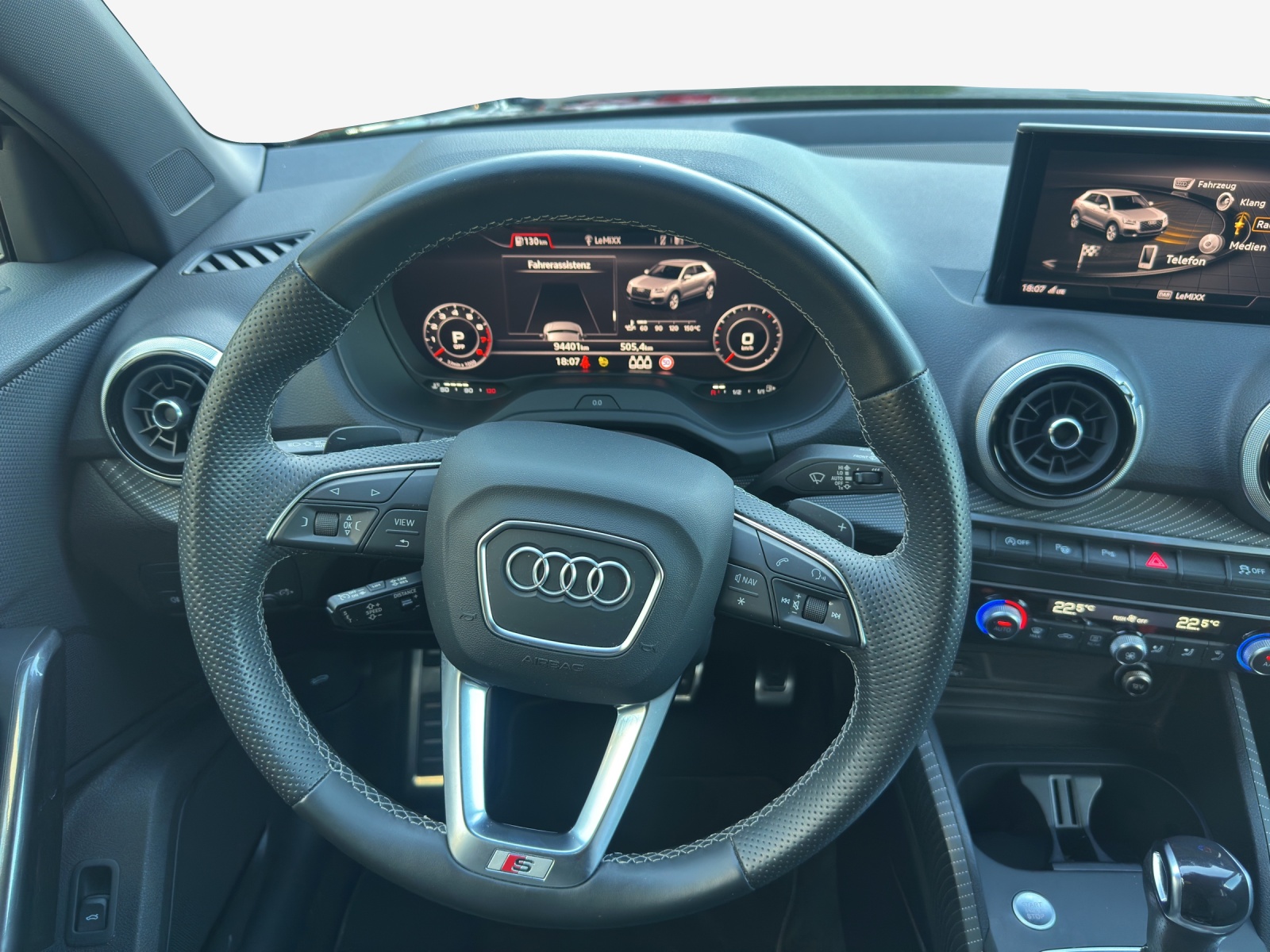 AUDI Q2 40 TFSI S line Attraction quattro S-tronic-image-9