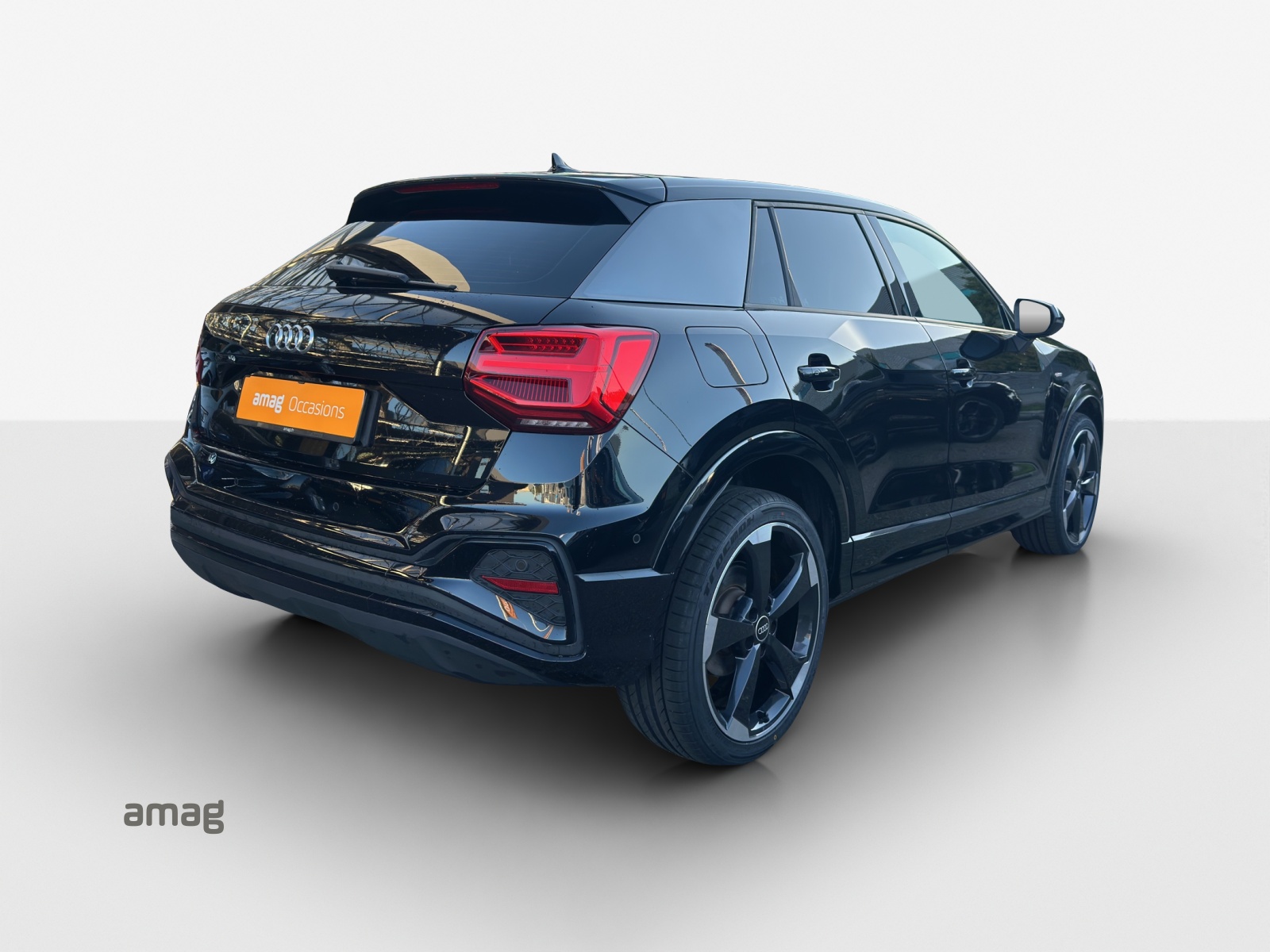 AUDI Q2 40 TFSI S line Attraction quattro S-tronic-image-4