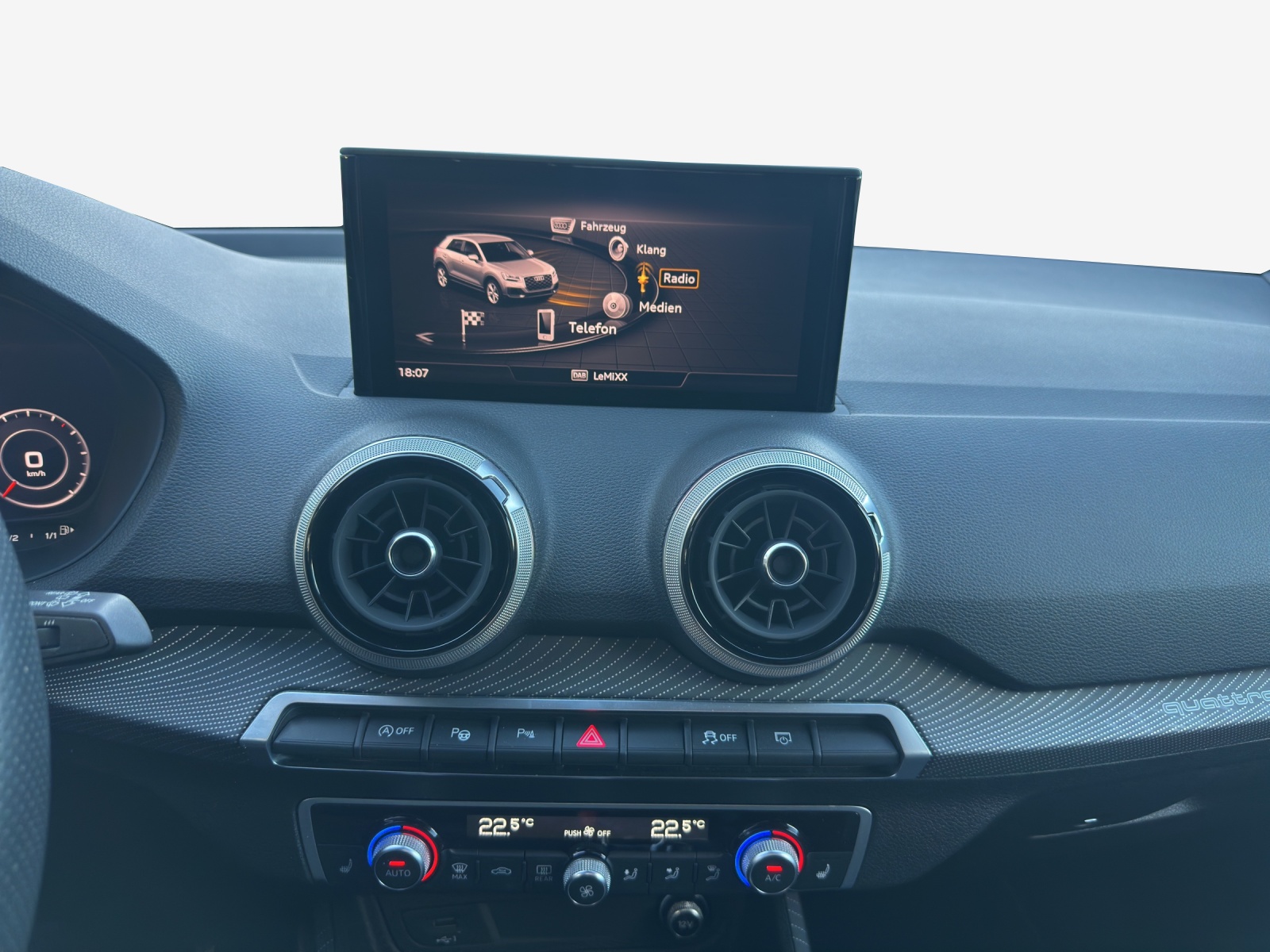 AUDI Q2 40 TFSI S line Attraction quattro S-tronic-image-10
