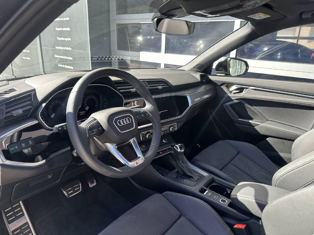 AUDI Q3 1.5 35 TFSI S line S-Tronic-image-5