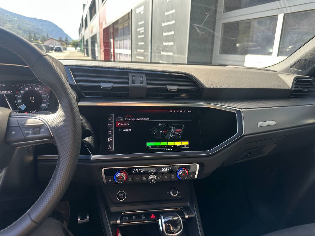 AUDI Q3 1.5 35 TFSI S line S-Tronic-image-9