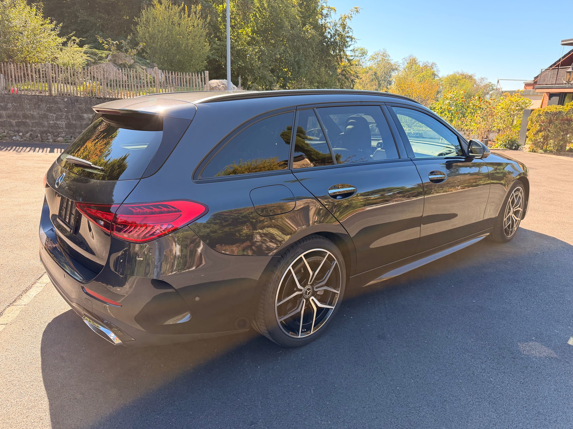 MERCEDES-BENZ C 300 d AMG Line-image-2