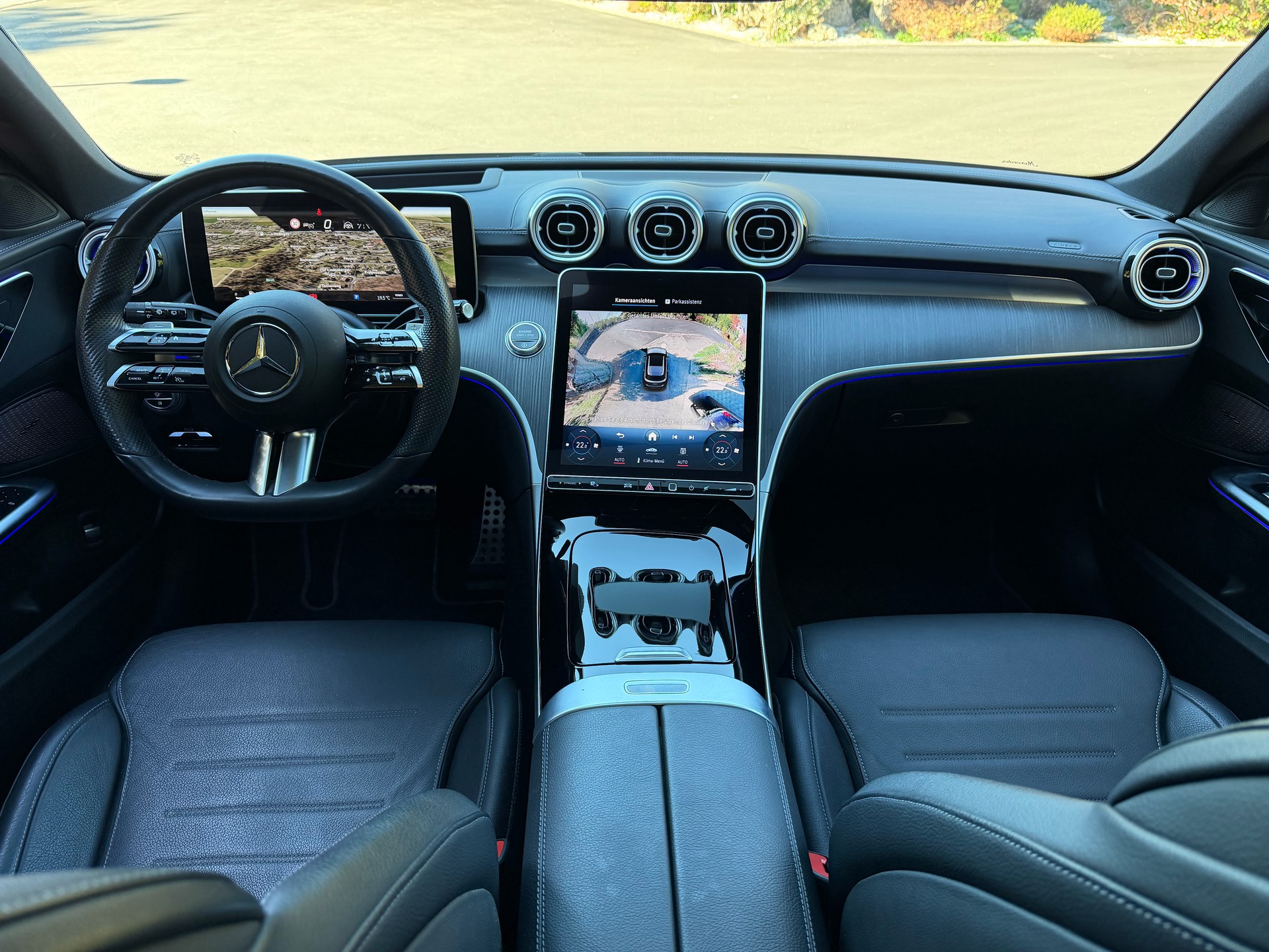 MERCEDES-BENZ C 300 d AMG Line-image-5