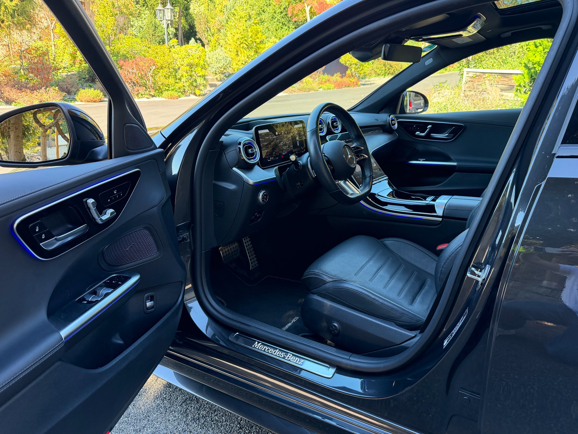 MERCEDES-BENZ C 300 d AMG Line-image-7