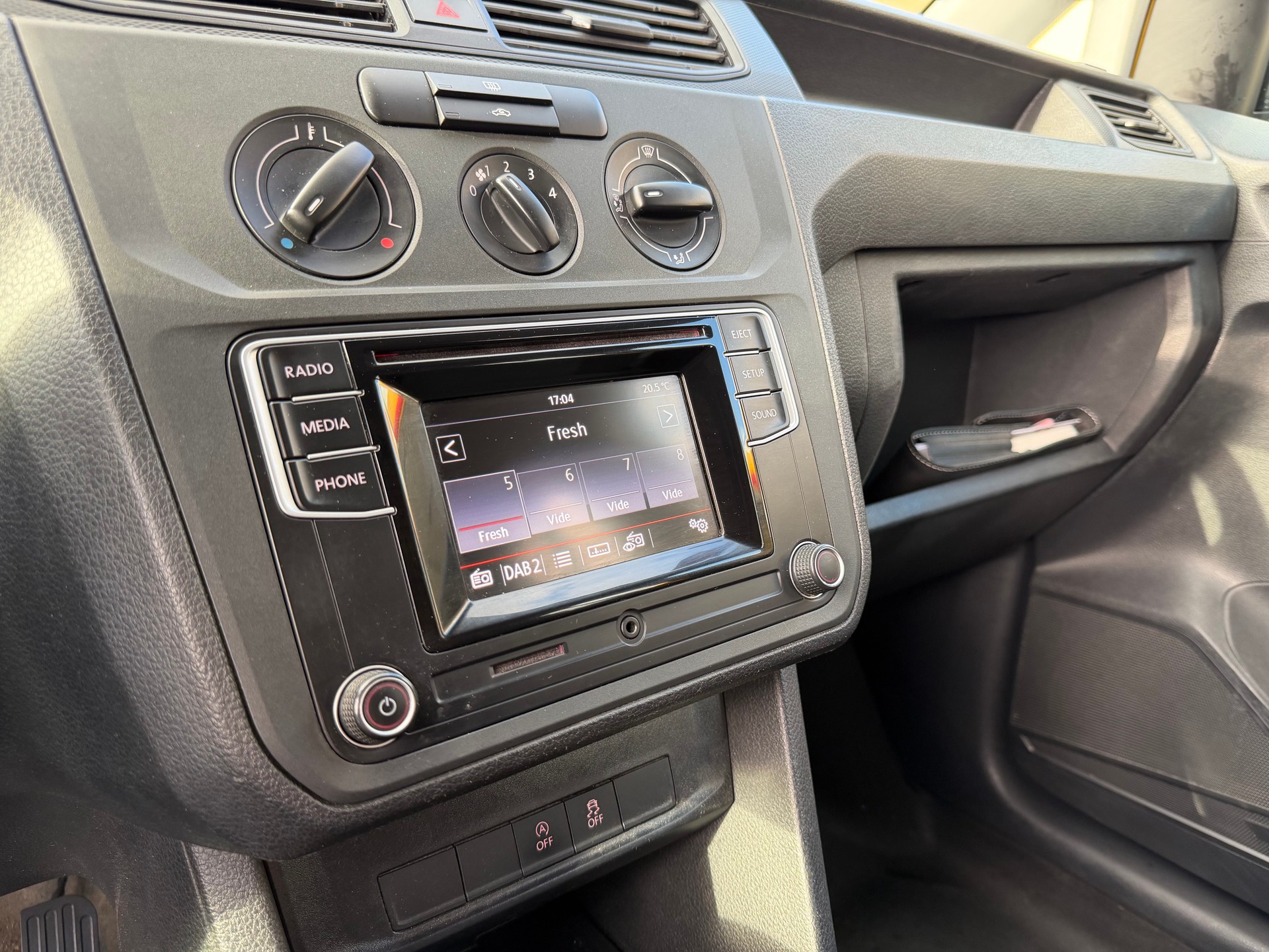VW Caddy 2.0TDI 4M BM T-image-14