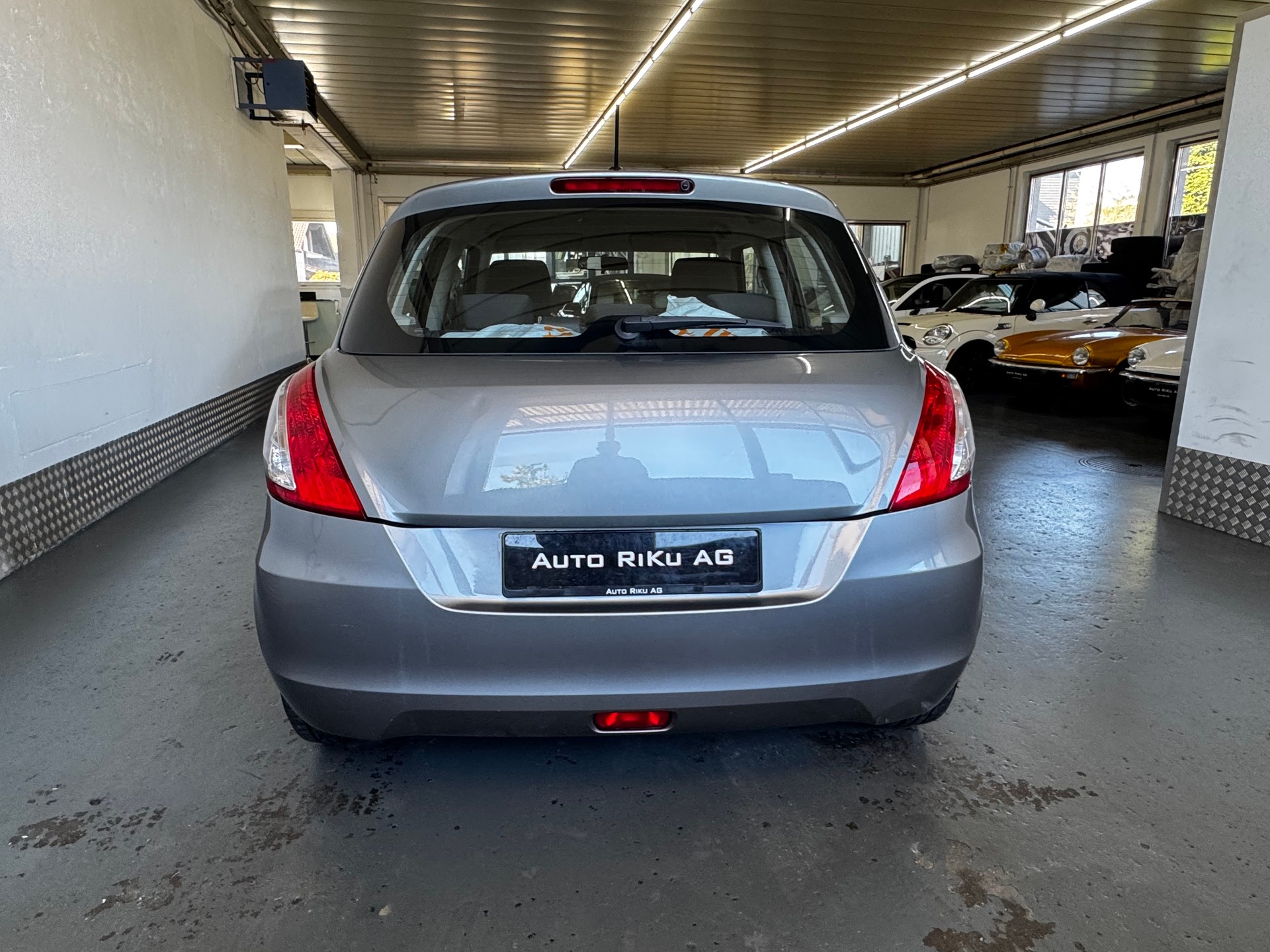 SUZUKI Swift 1.2i 16V GL Top-image-10