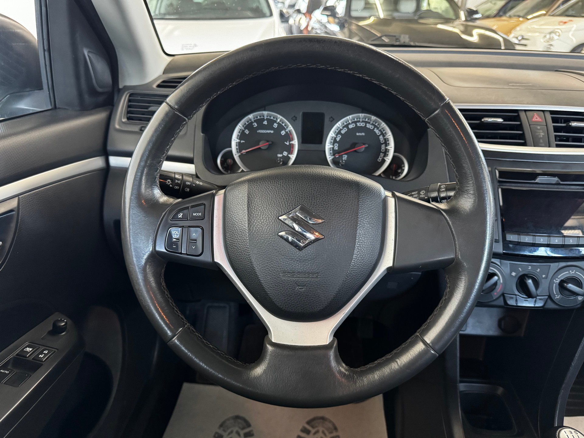 SUZUKI Swift 1.2i 16V GL Top-image-16