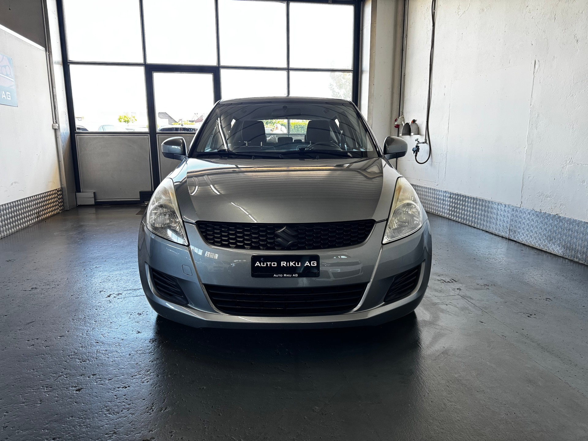 SUZUKI Swift 1.2i 16V GL Top-image-3