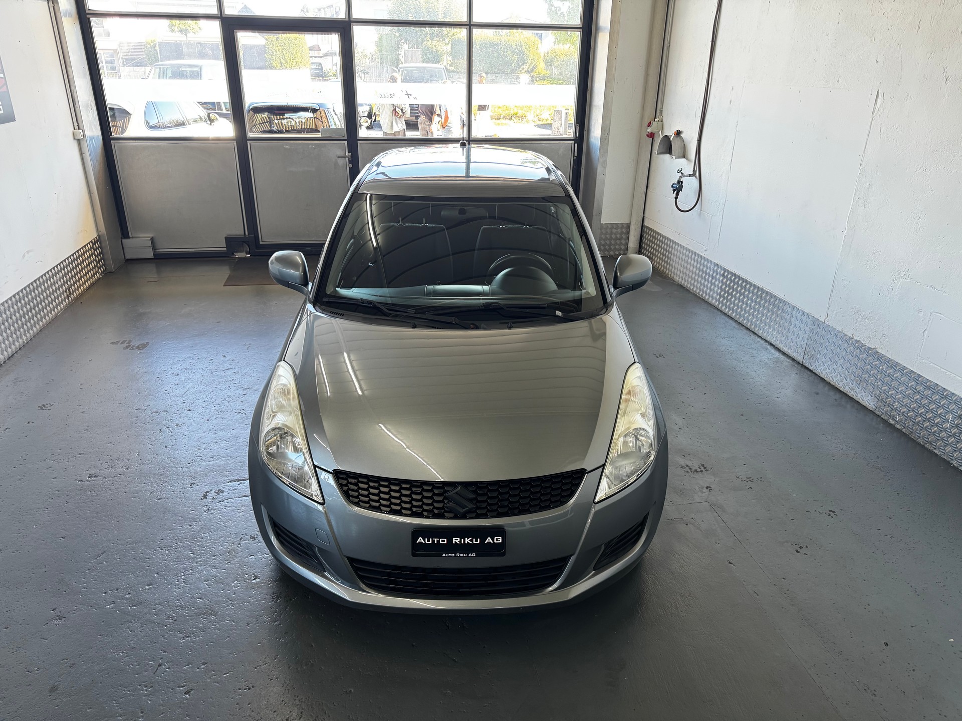 SUZUKI Swift 1.2i 16V GL Top-image-2