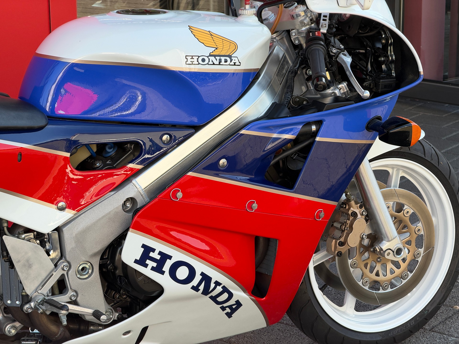 HONDA VFR 750 R (RC30)-image-14