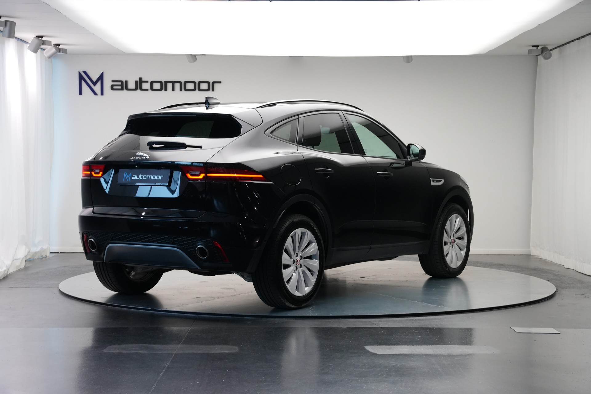 JAGUAR E-Pace 2.0 P250 R-Dynamic SE AWD Automatik-image-4