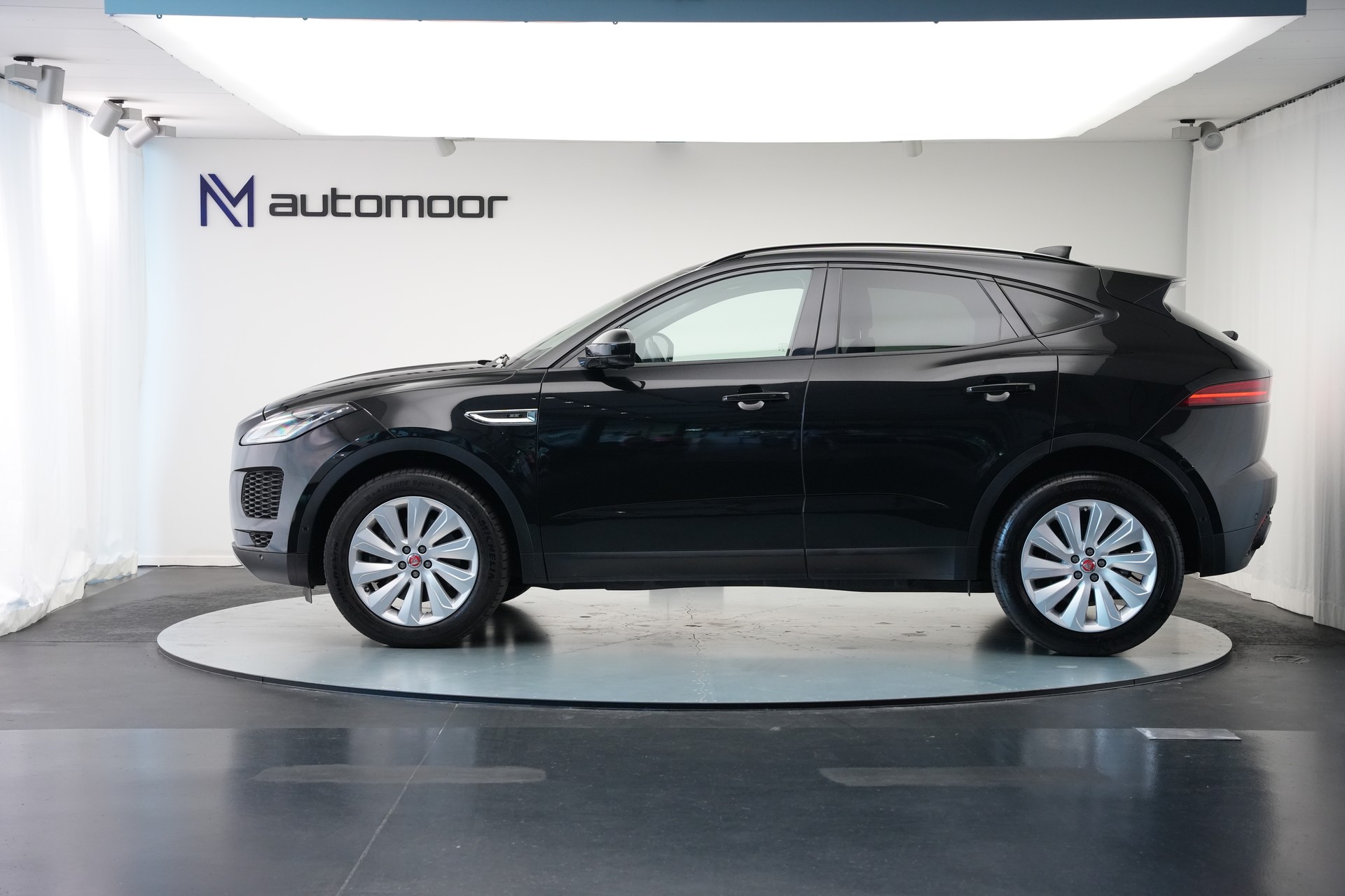 JAGUAR E-Pace 2.0 P250 R-Dynamic SE AWD Automatik-image-7
