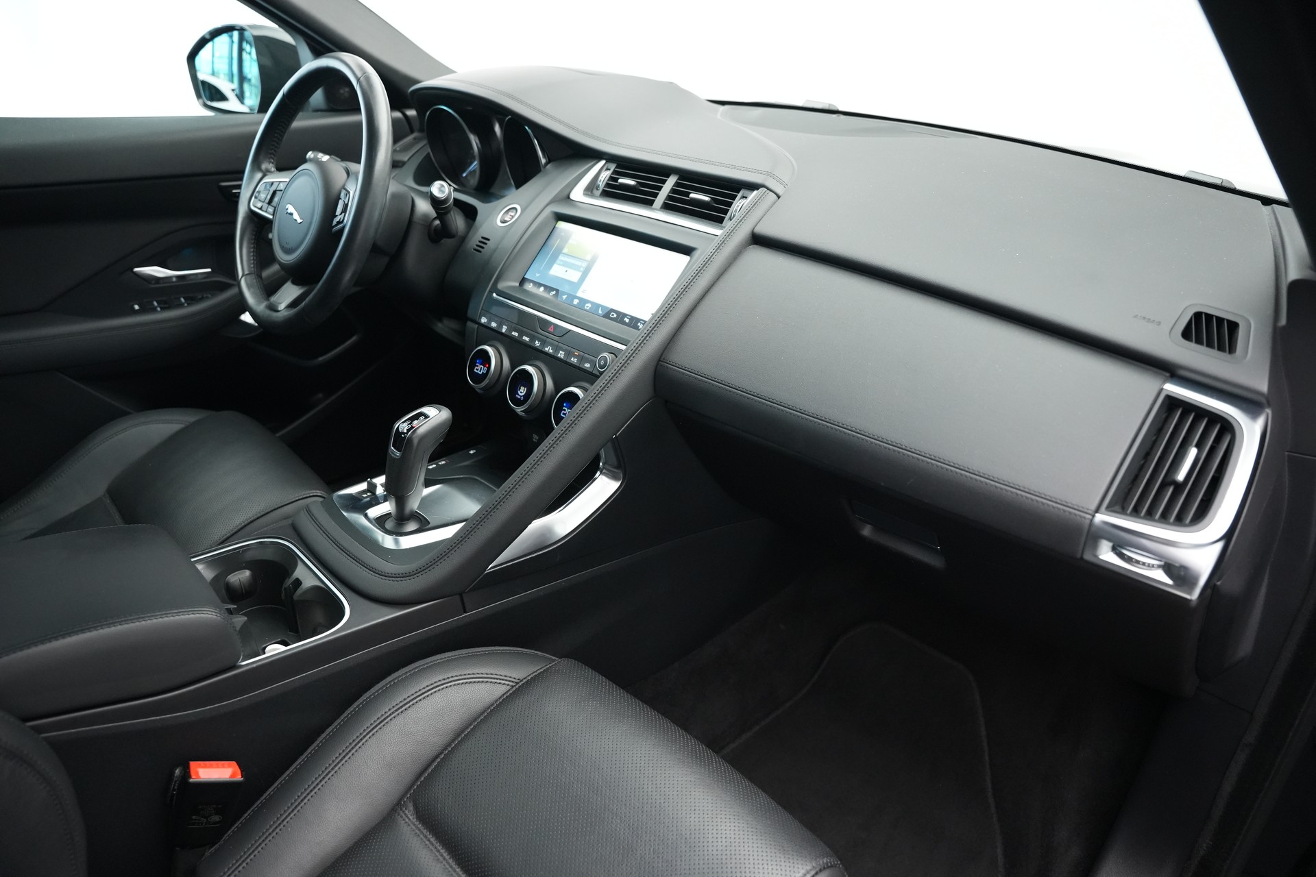 JAGUAR E-Pace 2.0 P250 R-Dynamic SE AWD Automatik-image-10