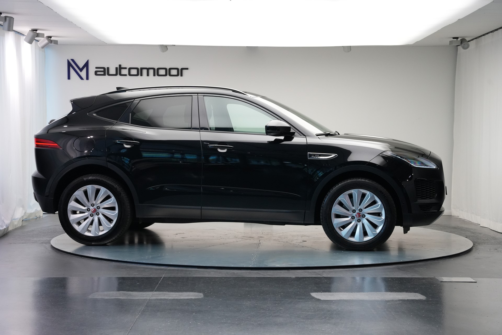 JAGUAR E-Pace 2.0 P250 R-Dynamic SE AWD Automatik-image-3