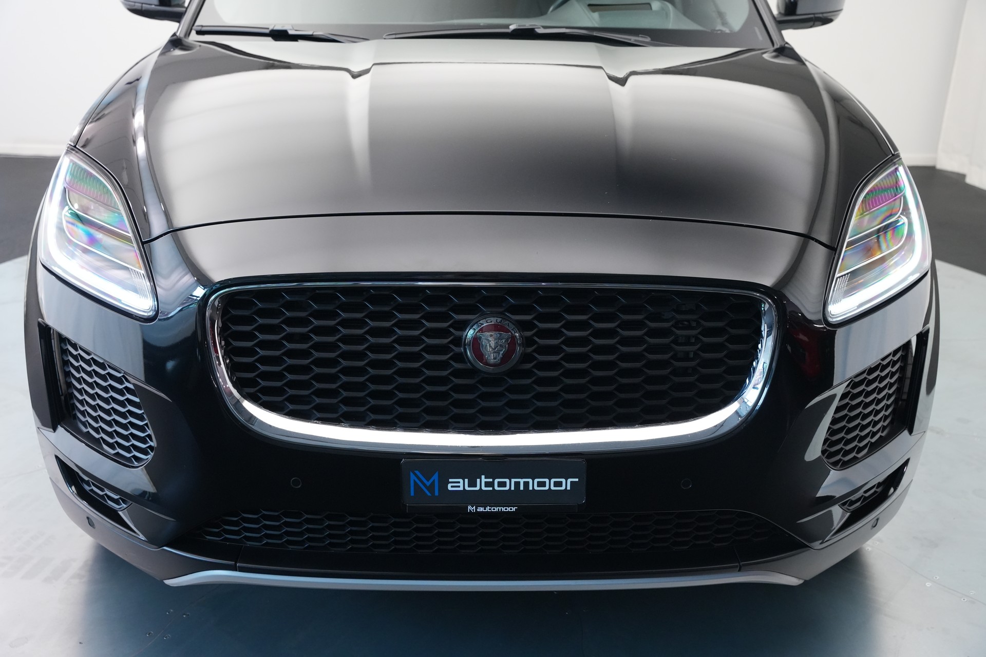 JAGUAR E-Pace 2.0 P250 R-Dynamic SE AWD Automatik-image-44