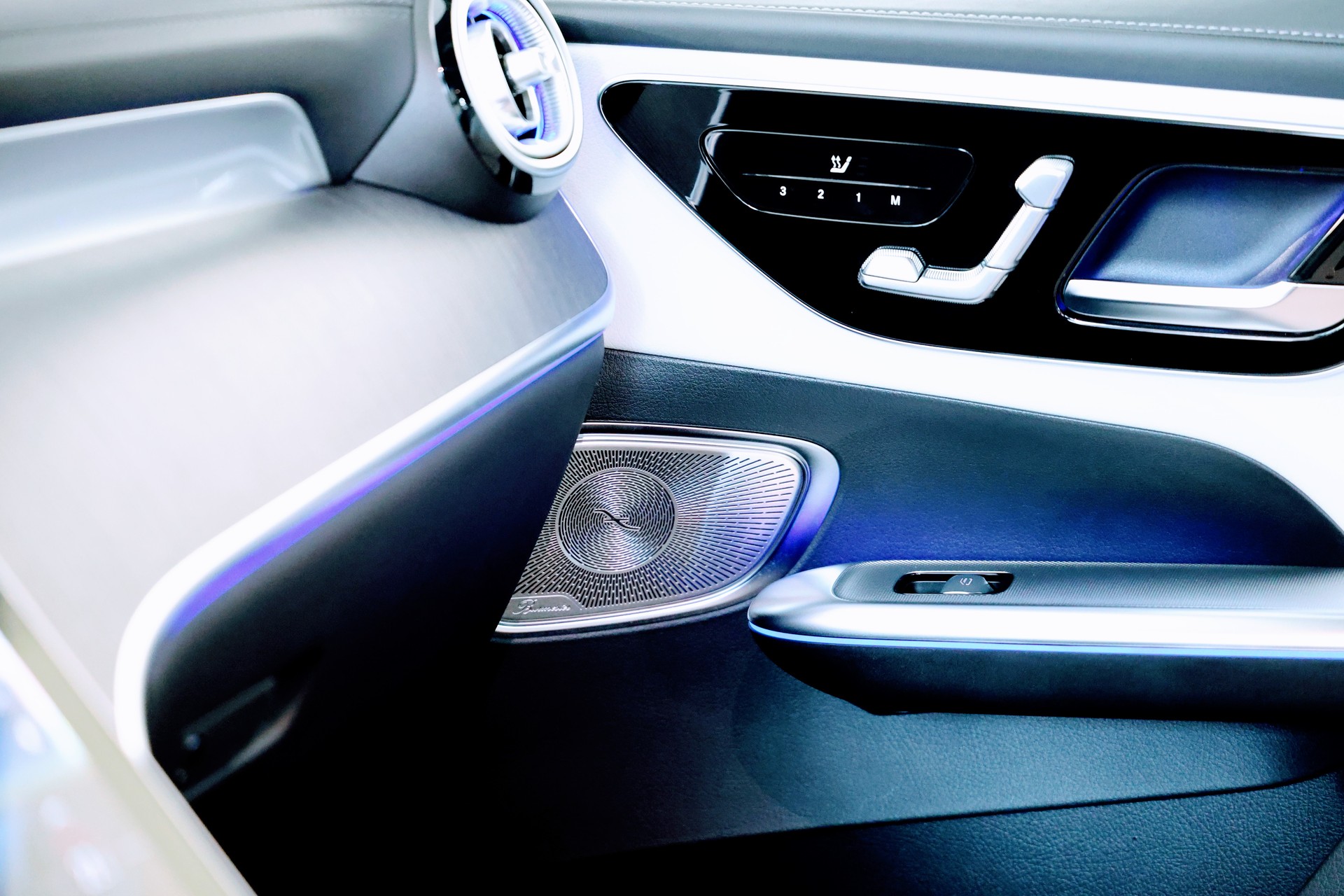 MERCEDES-BENZ GLC 220 d 4Matic 9G-Tronic-image-10