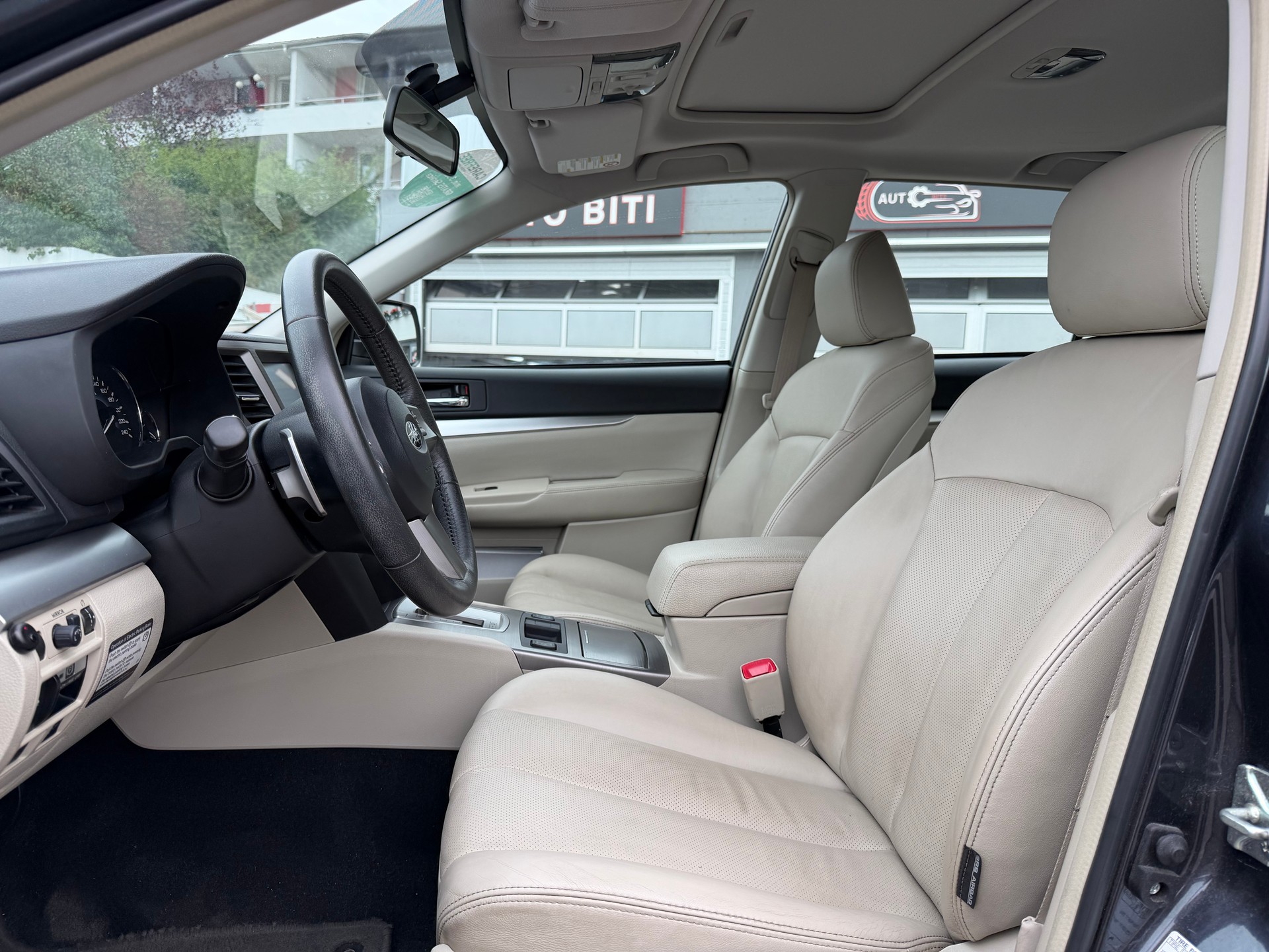SUBARU Outback 2.5i Limited AWD Lineartronic-image-7