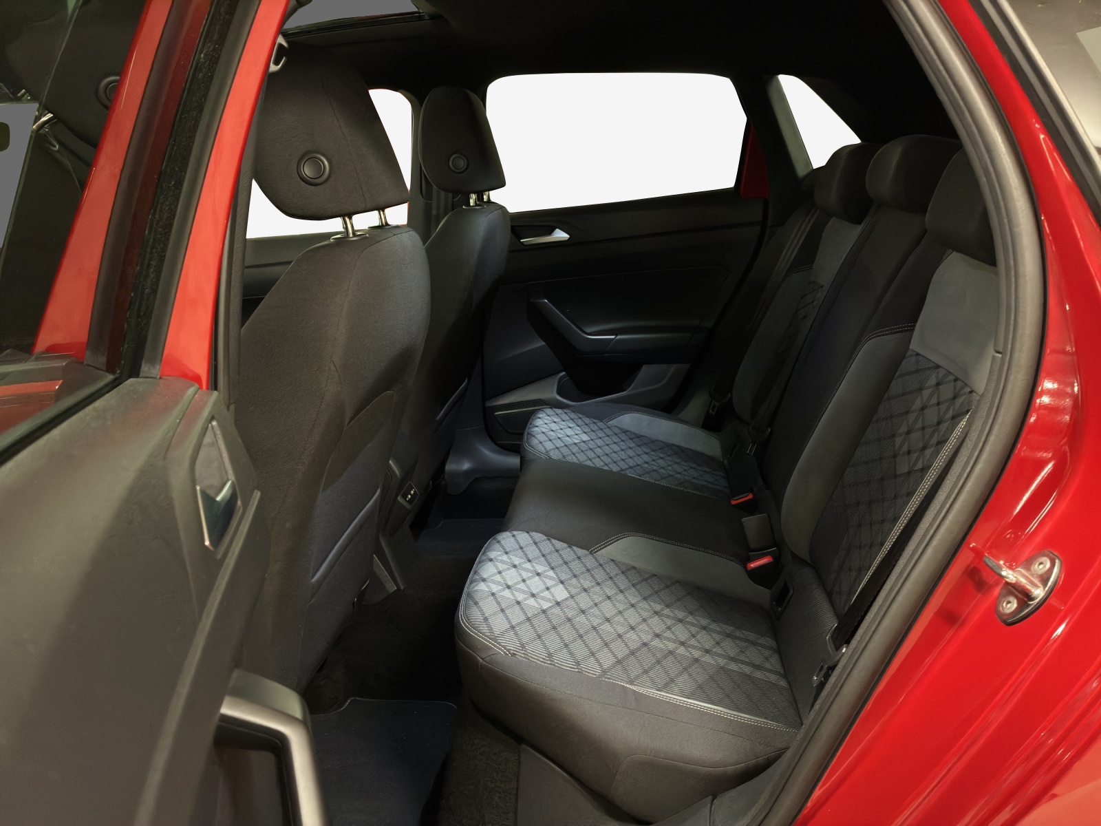 VW Polo 1.0 TSI R-Line DSG-image-11