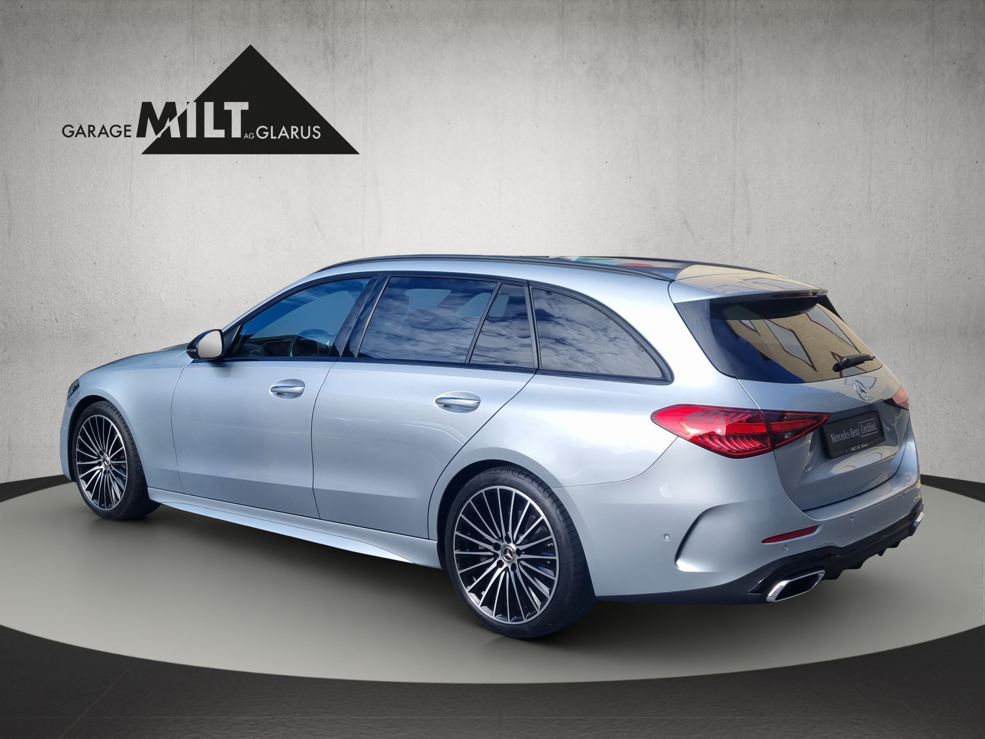 MERCEDES-BENZ C 220 d Swiss Star AMG Line 4matic Kombi-image-5