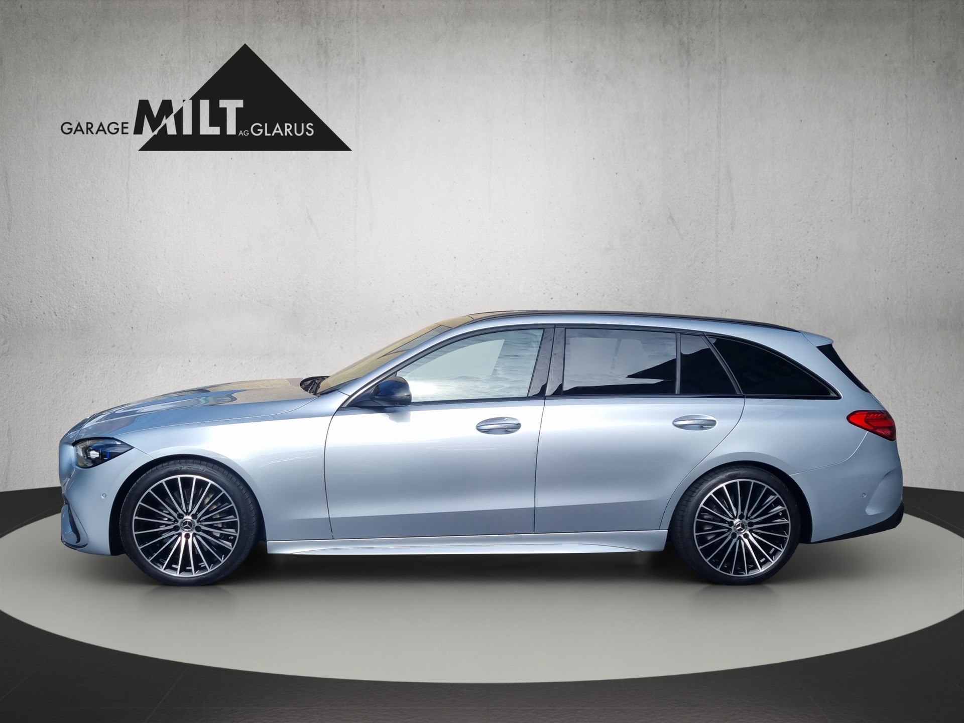 MERCEDES-BENZ C 220 d Swiss Star AMG Line 4matic Kombi-showroom-element-3