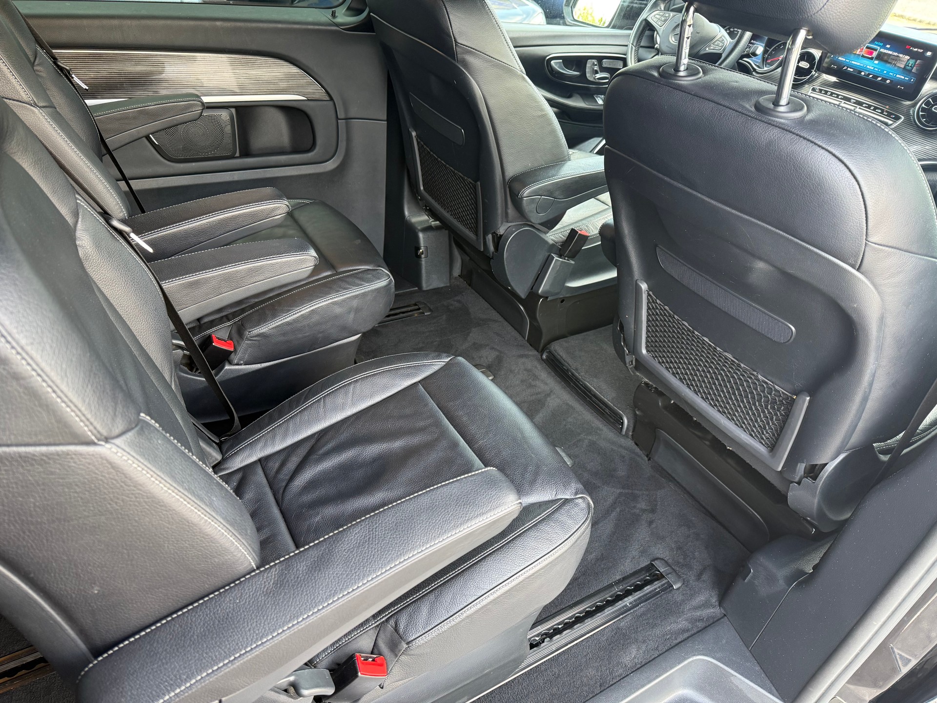 MERCEDES-BENZ V 250 d lang Exclusive 4Matic 9G-Tronic-image-17