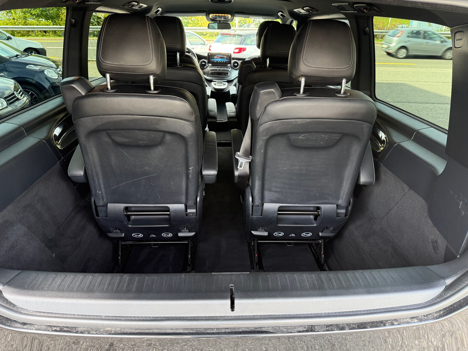 MERCEDES-BENZ V 250 d lang Exclusive 4Matic 9G-Tronic-image-18