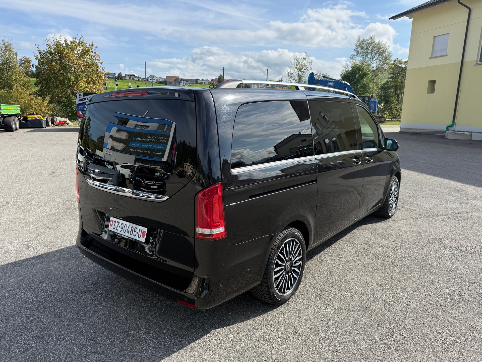 MERCEDES-BENZ V 250 d lang Exclusive 4Matic 9G-Tronic-image-11