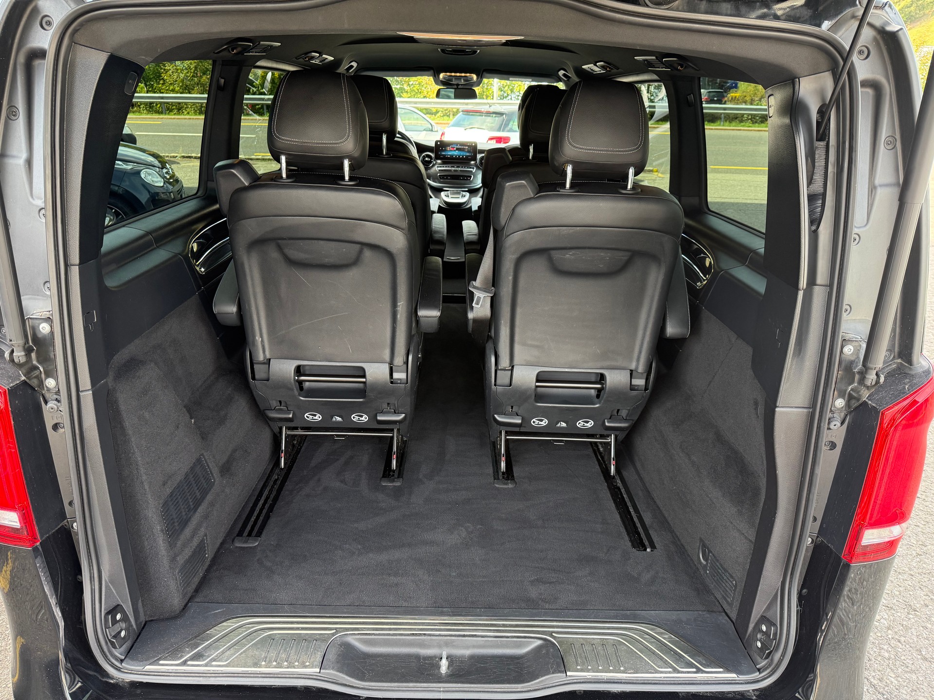 MERCEDES-BENZ V 250 d lang Exclusive 4Matic 9G-Tronic-image-19