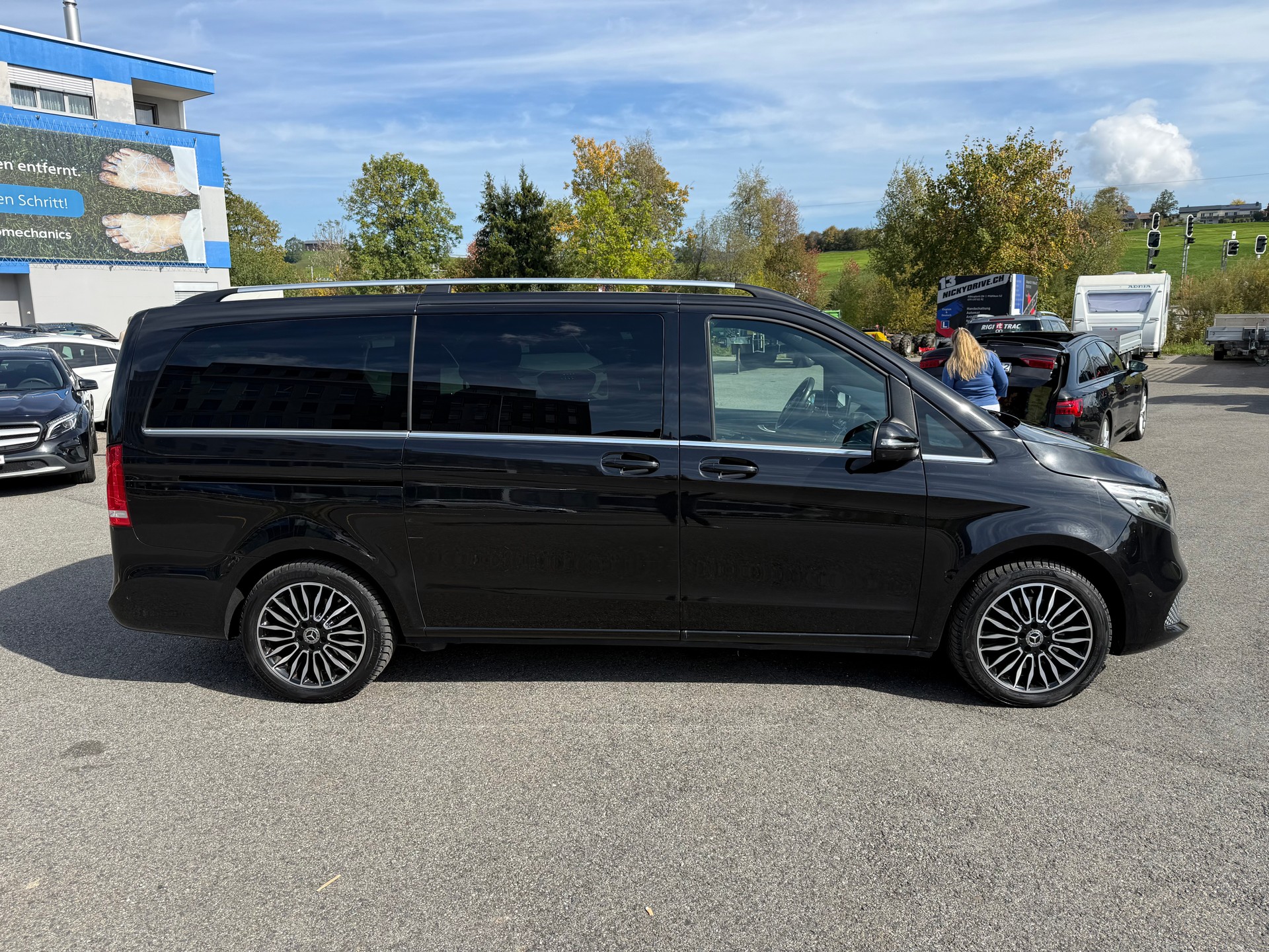MERCEDES-BENZ V 250 d lang Exclusive 4Matic 9G-Tronic-image-8