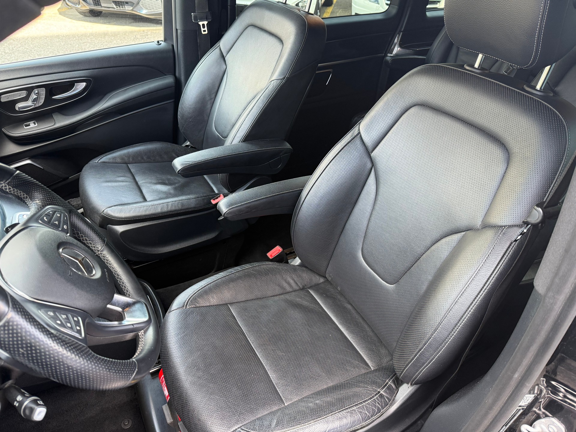 MERCEDES-BENZ V 250 d lang Exclusive 4Matic 9G-Tronic-image-13