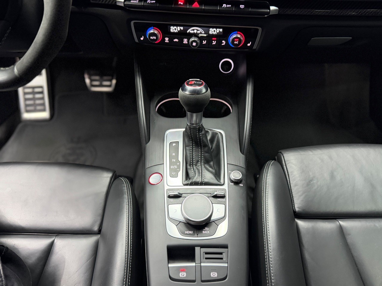 AUDI RS3 Sportback 2.5 TSI quattro S-tronic | CH-Auto | Virtual Cockpit | OHNE OPF | ACC | Keramik Bremsen | Rückfahrkamera-image-17