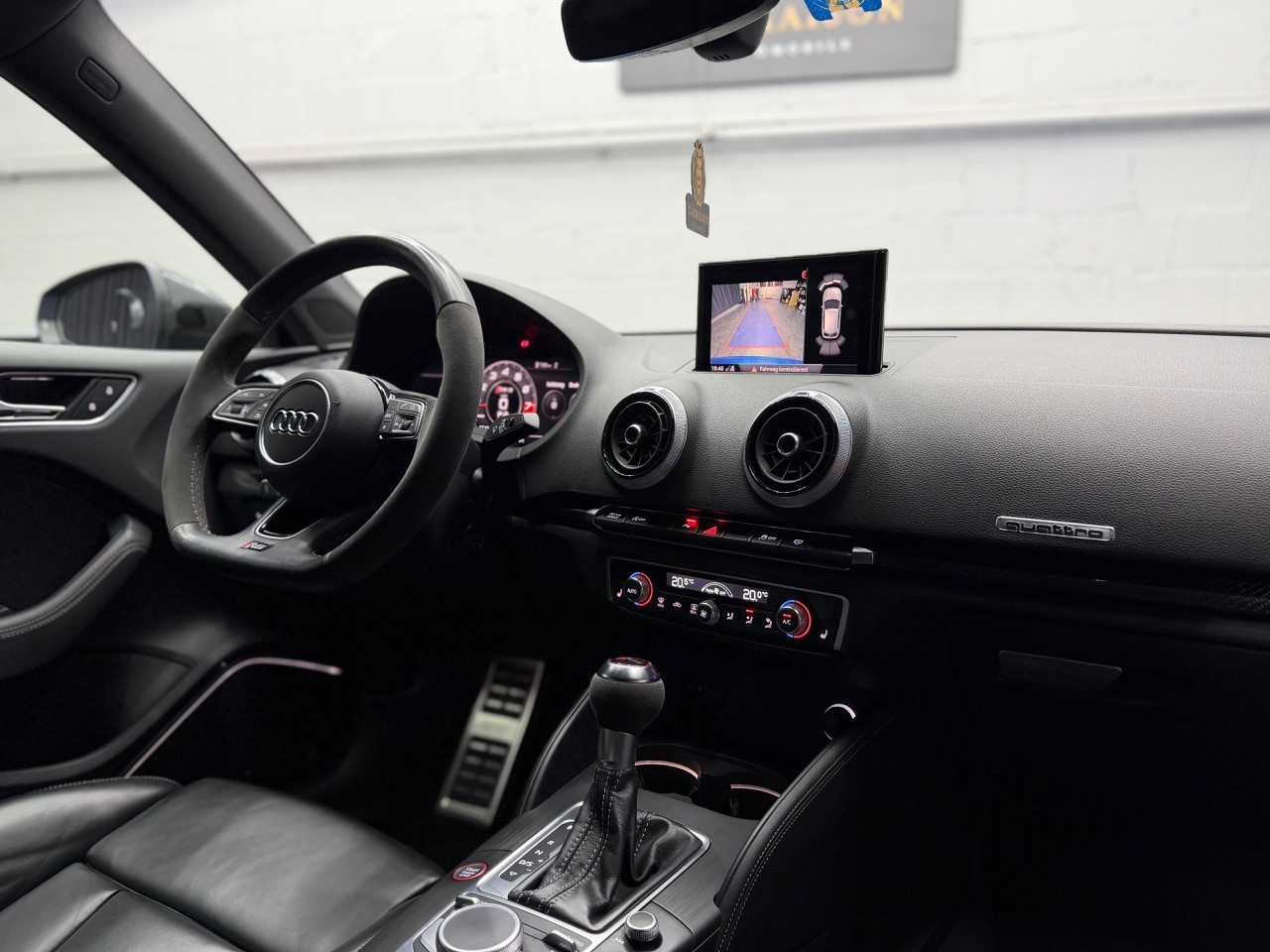 AUDI RS3 Sportback 2.5 TSI quattro S-tronic | CH-Auto | Virtual Cockpit | OHNE OPF | ACC | Keramik Bremsen | Rückfahrkamera-image-23