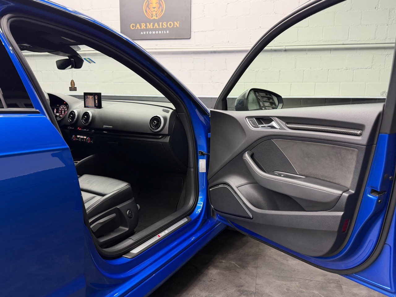 AUDI RS3 Sportback 2.5 TSI quattro S-tronic | CH-Auto | Virtual Cockpit | OHNE OPF | ACC | Keramik Bremsen | Rückfahrkamera-image-22