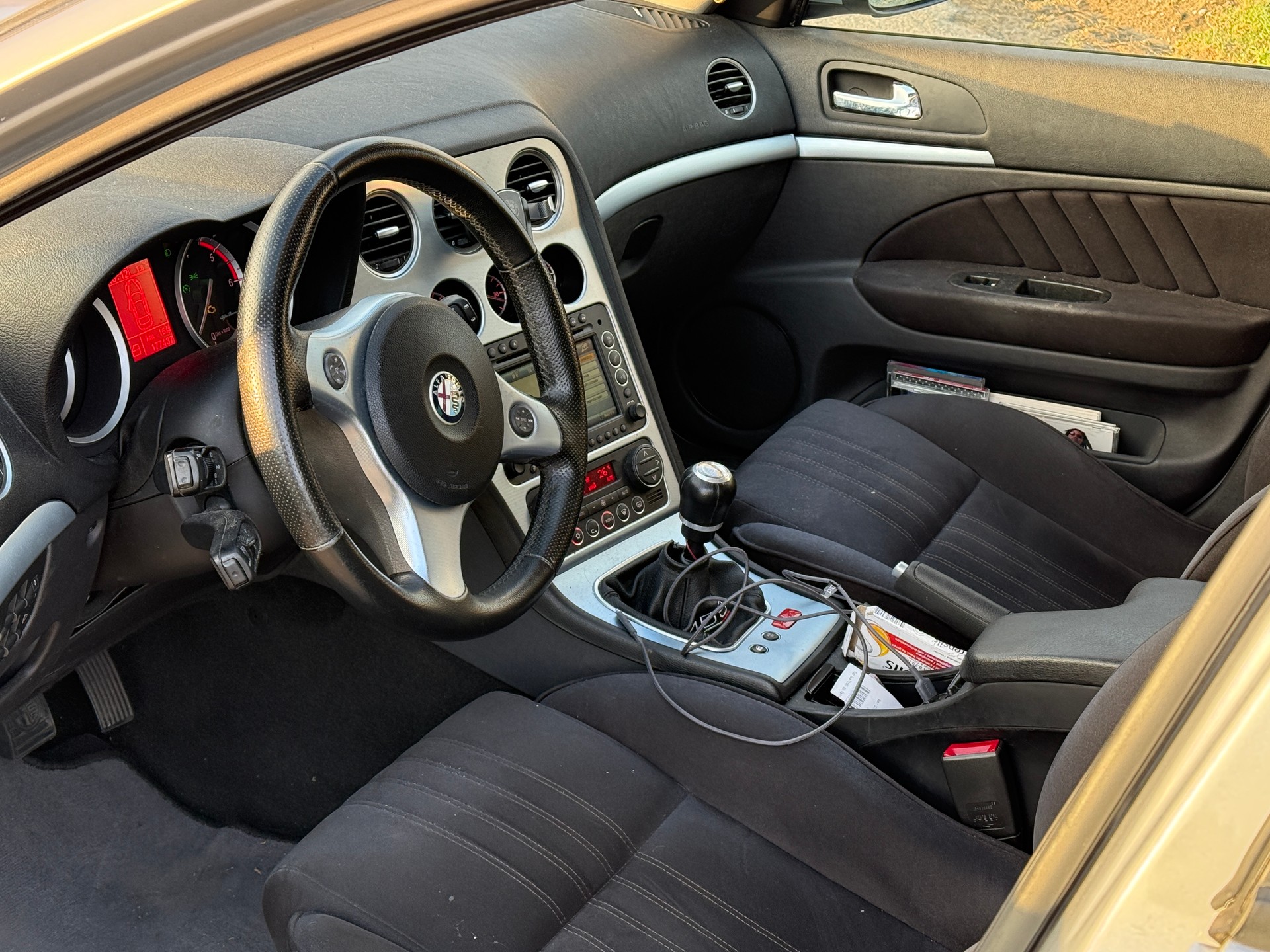 ALFA ROMEO 1.9 JTDM 16V Distinctive-image-3