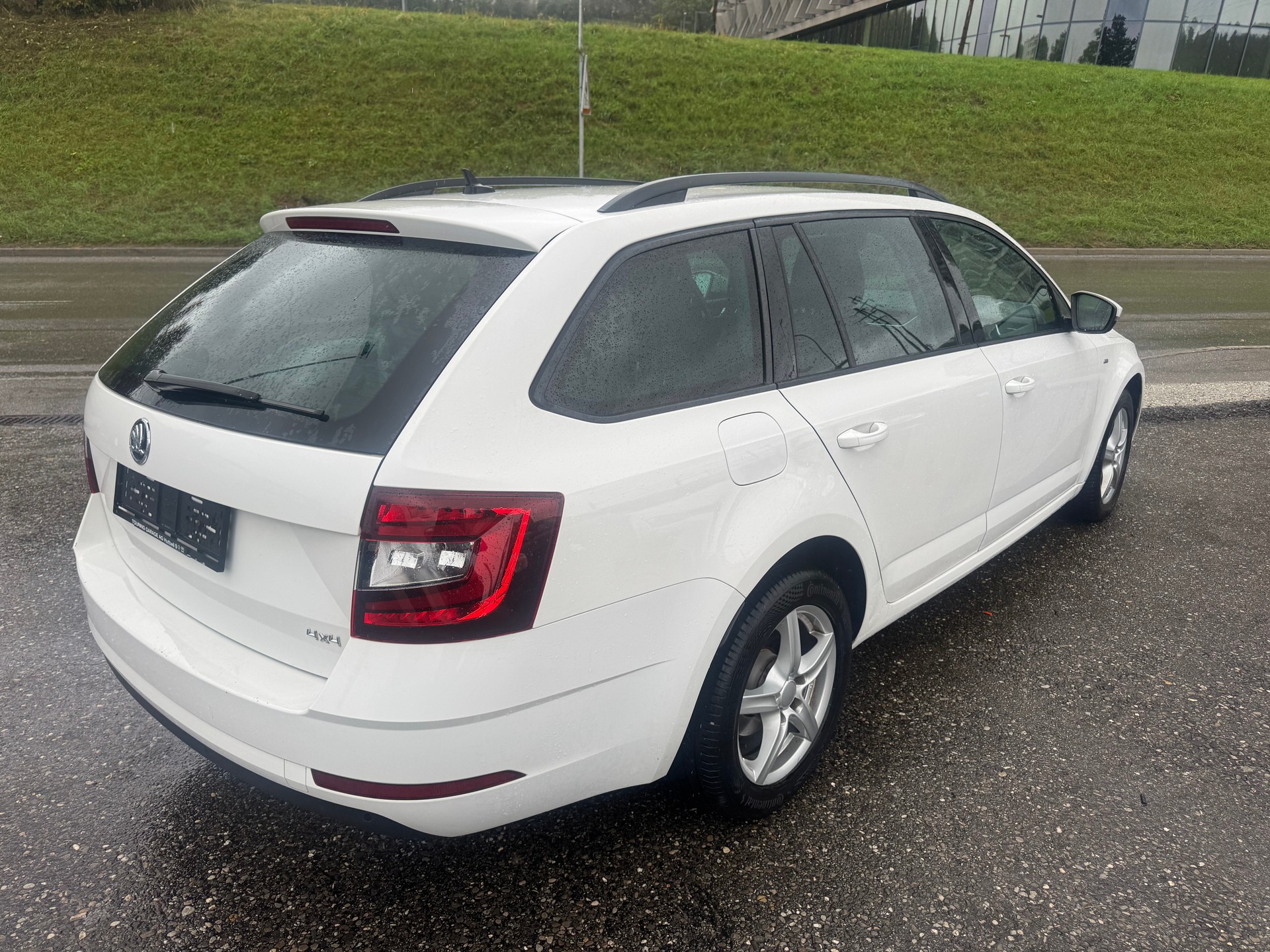 SKODA Octavia Combi 2.0 TDI Clever 4x4 DSG-showroom-element-3