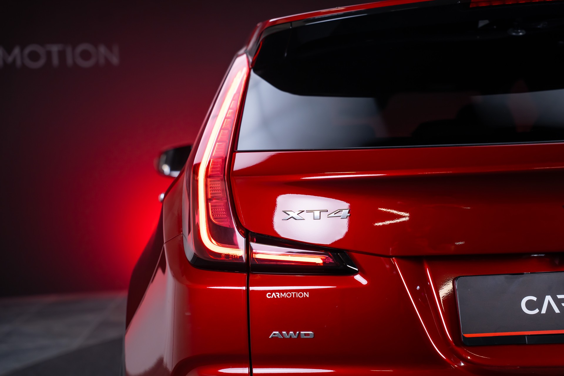 CADILLAC XT4 2.0 T Luxury AWD / Rückfahrkamera / Tempomat / el.Heckklappe-image-6