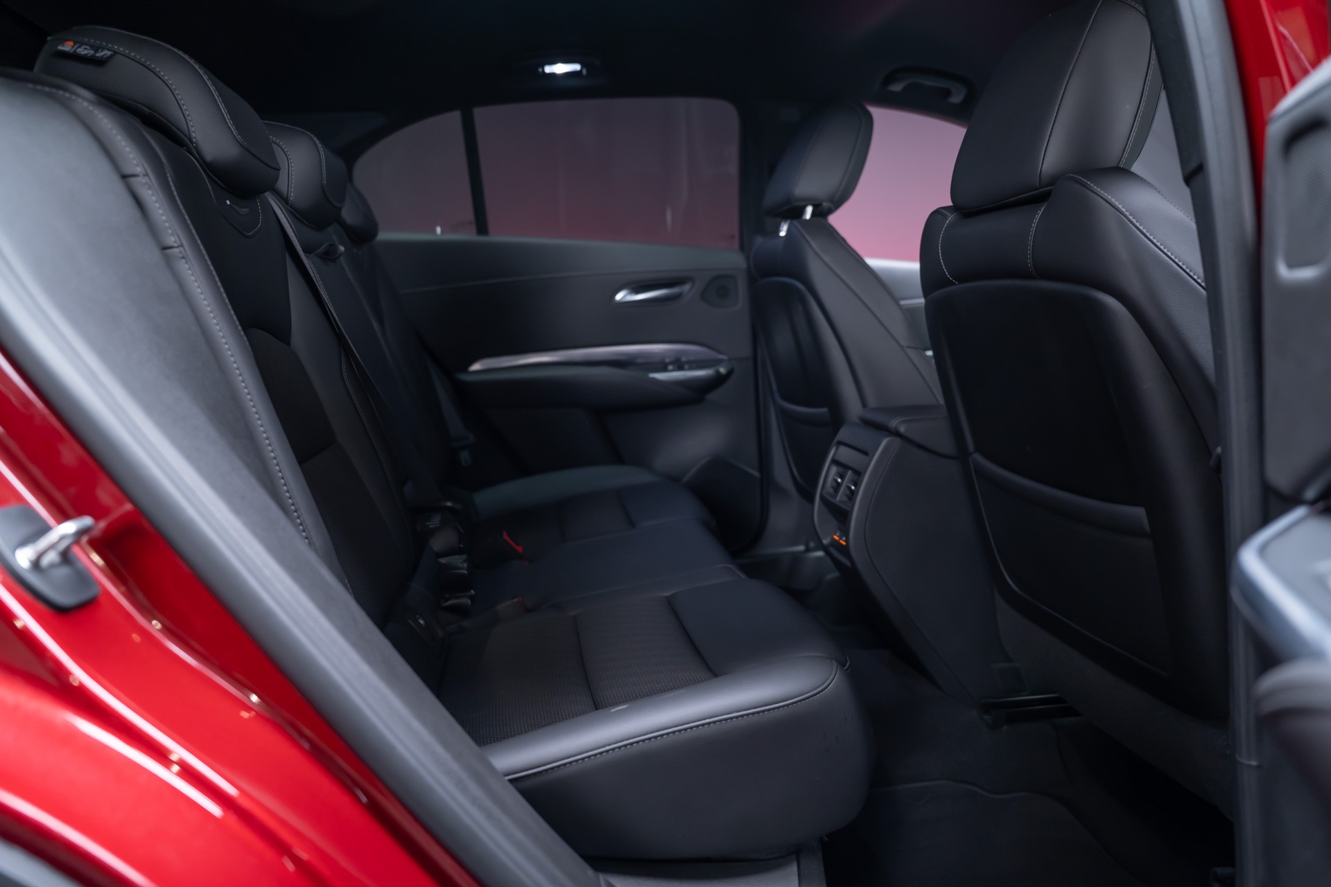 CADILLAC XT4 2.0 T Luxury AWD / Rückfahrkamera / Tempomat / el.Heckklappe-image-19