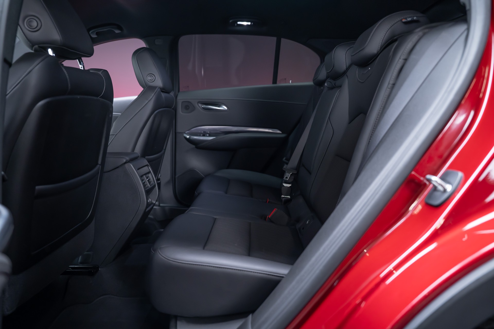 CADILLAC XT4 2.0 T Luxury AWD / Rückfahrkamera / Tempomat / el.Heckklappe-image-16